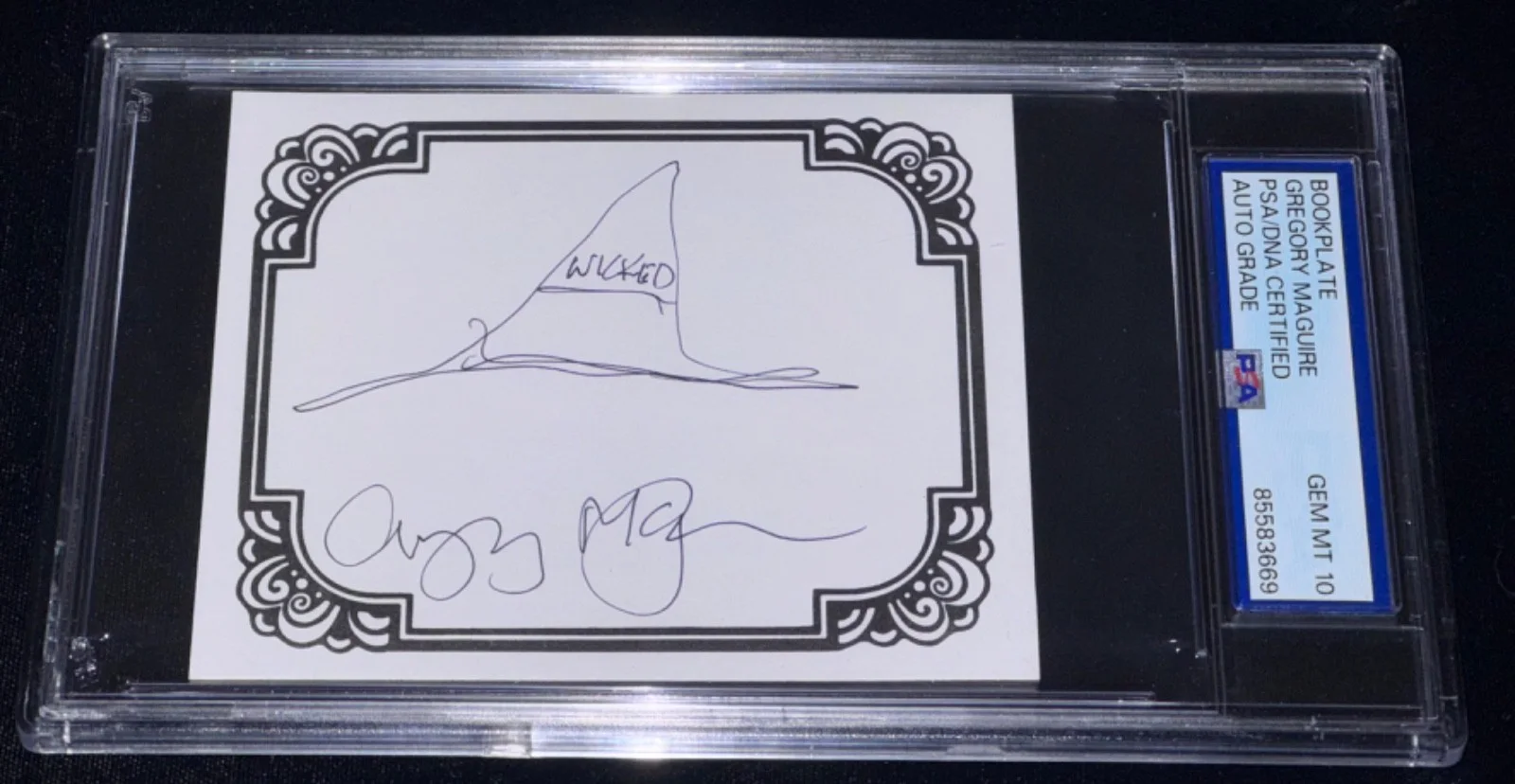 Gregory Maguire — Gregory Maguire "Wicked" Signed bookplate w/Witch Hat Sketch Auto PSA 10 Rare, изображение 4
