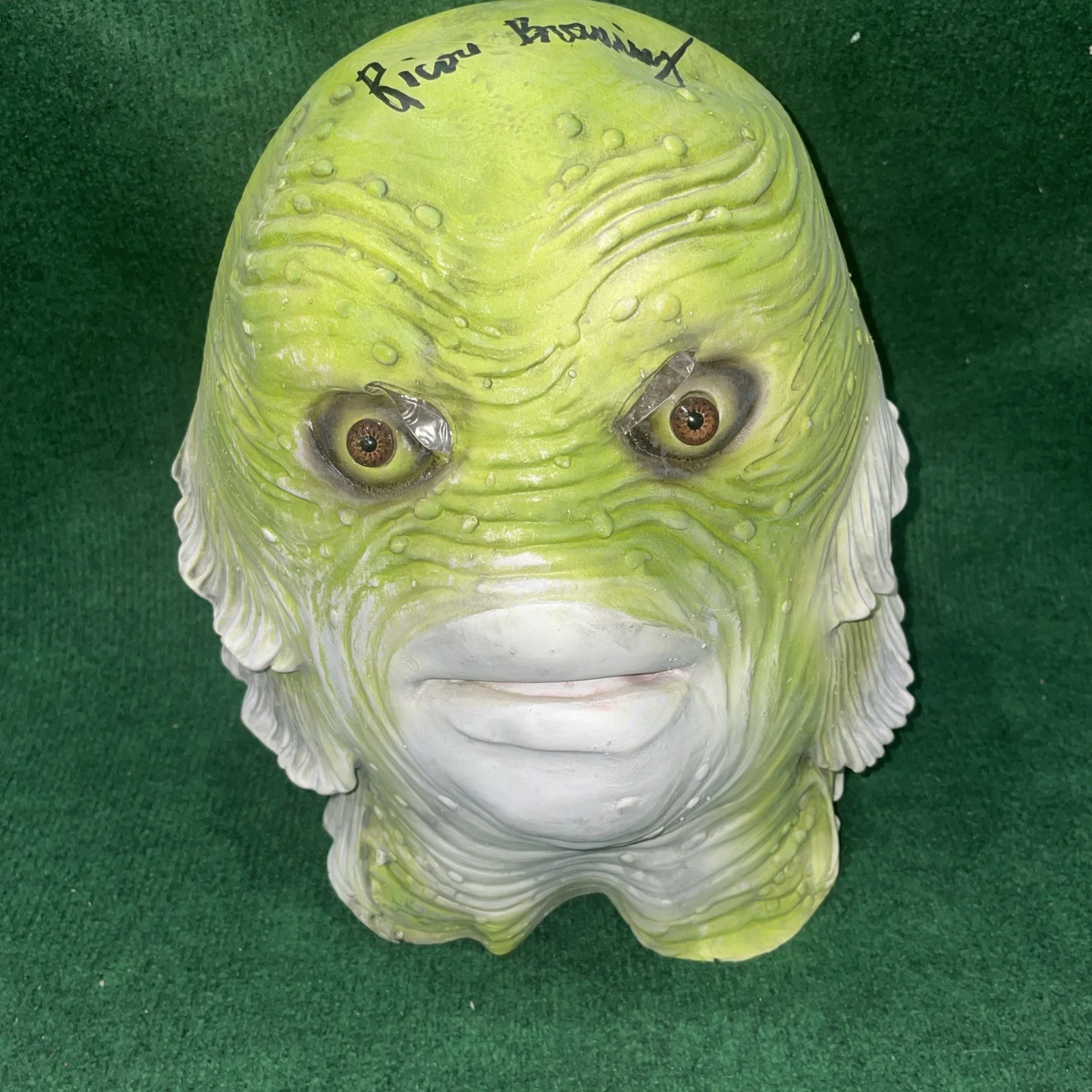 Ricou Browning — Creature From The Black Lagoon Ricou Browning Signed Replica Mask Gill-Man COA