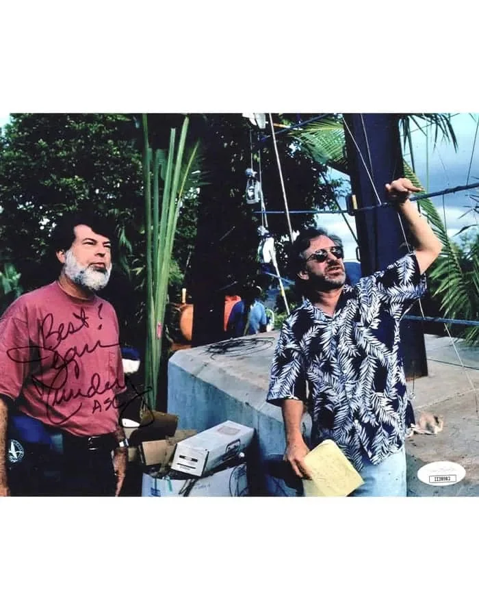 Dean Cundey — Dean Cundey signed 8x10 Photo Cinematographer Jurassic Park JSA Authentication
