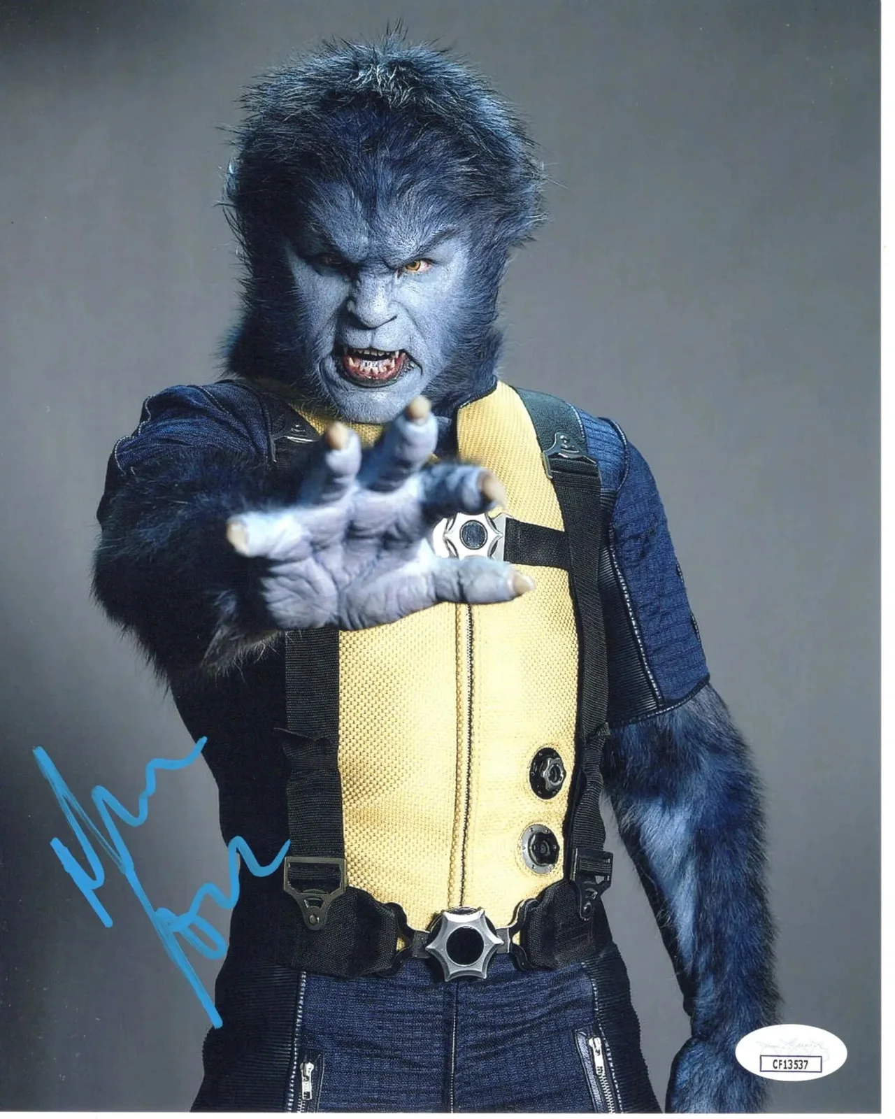 Nicholas Hoult — Nicholas Hoult signed 8x10 Photo Hank McCoy Beast X-Men: JSA Authentication
