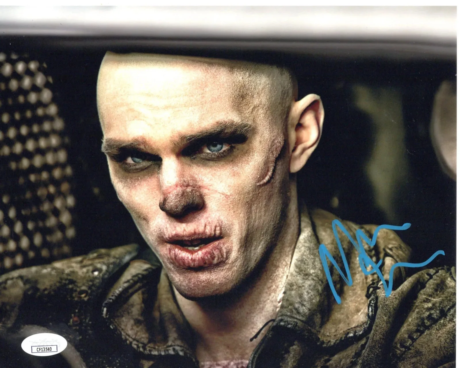 Nicholas Hoult — Nicholas Hoult signed 8x10 Photo Nux Mad Max: Fury Road JSA Authentication