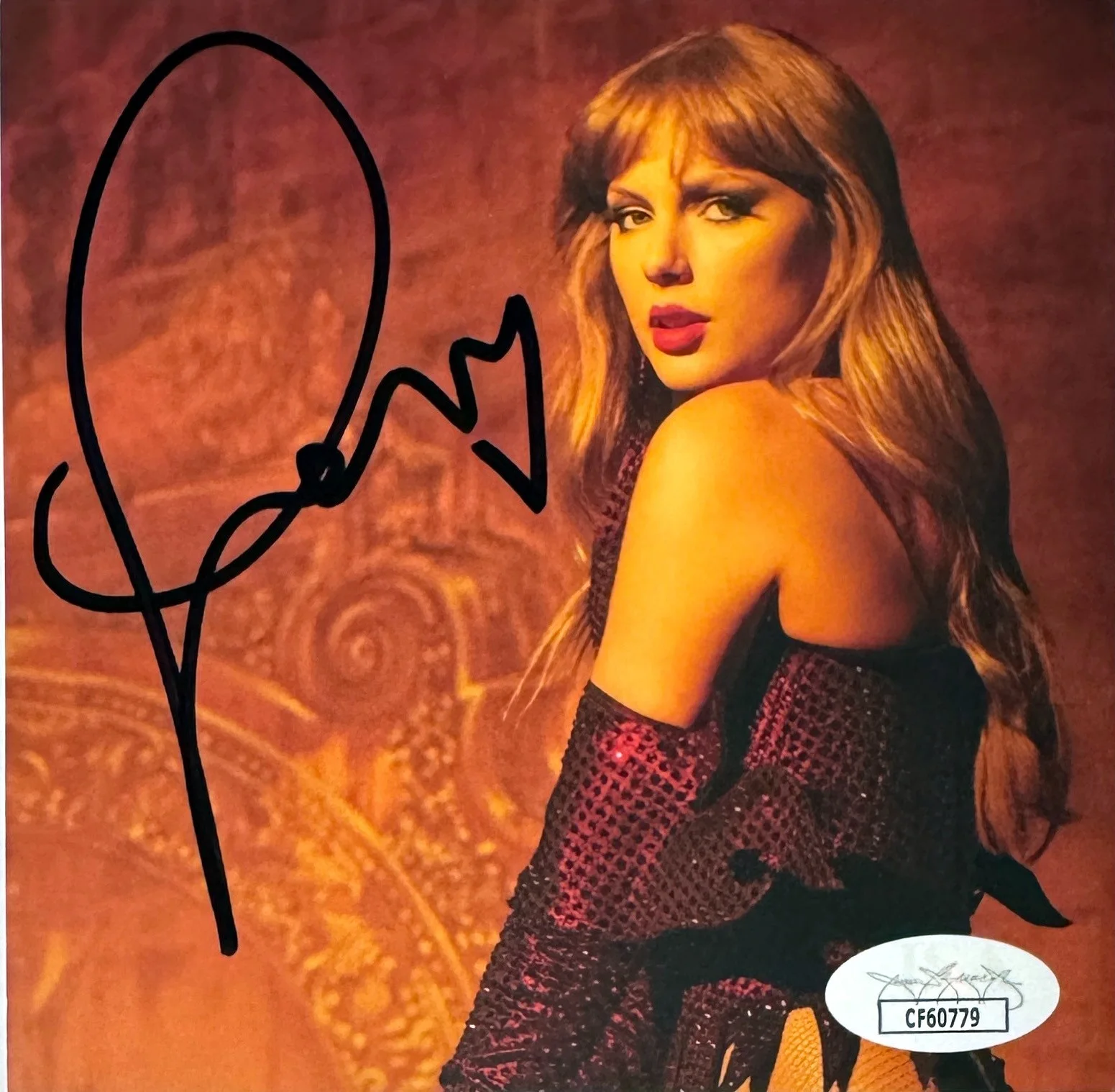 Taylor Swift 2025 The Life of a Showgirl CD Signed 4.75x4.75 Photo Art #3 -JSA, изображение 3