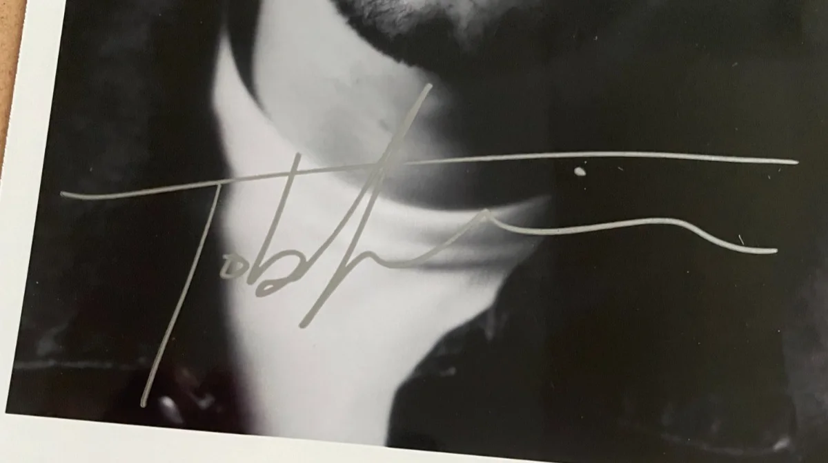 Toby McGuire — Toby McGuire Signed Autograph Signature 5x7 B&W Glossy Photograph Spiderman, изображение 2