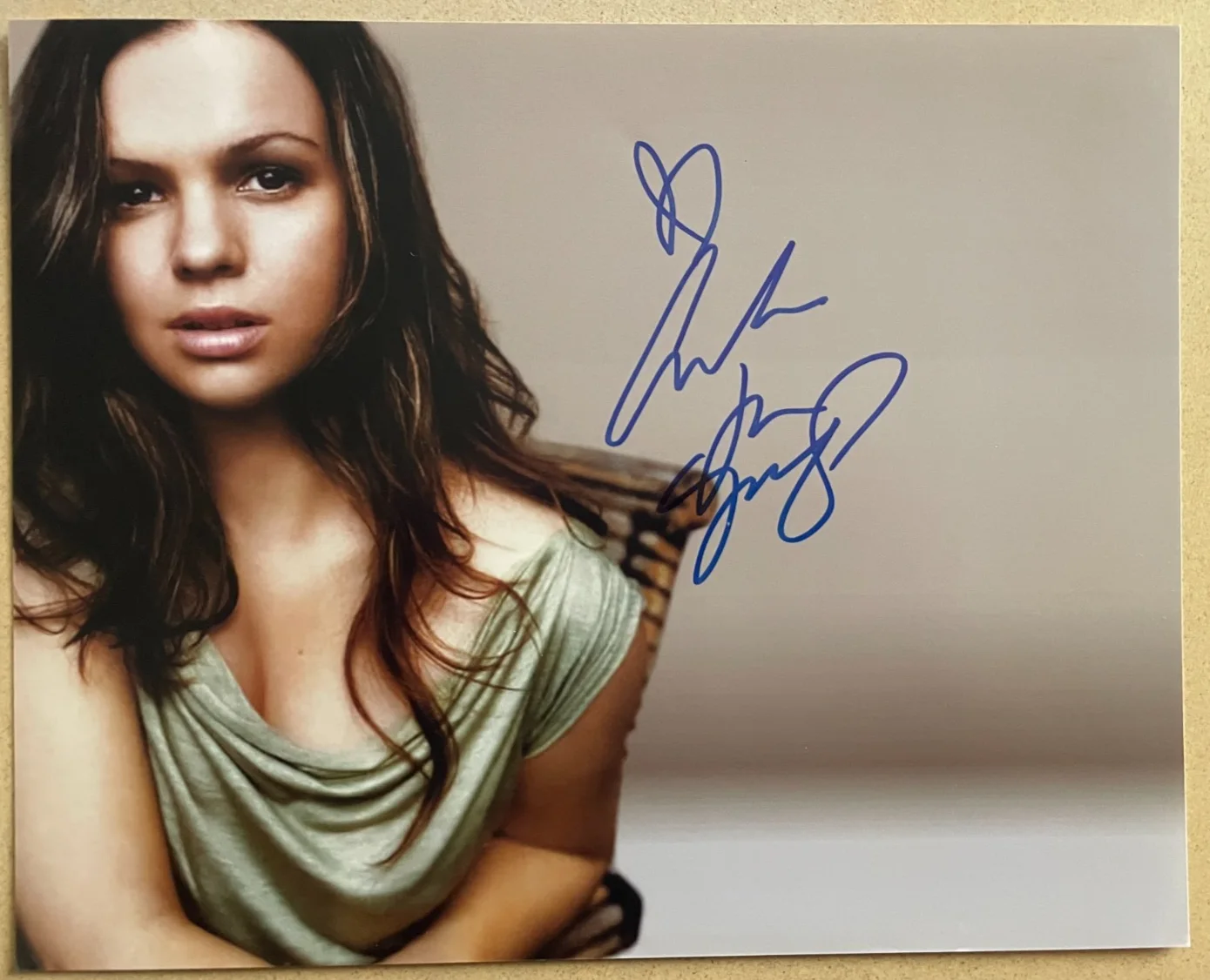 Amber Tamblyn — Amber Tamblyn Signed Autograph Signature 8.5x11 Vintage Color Photograph