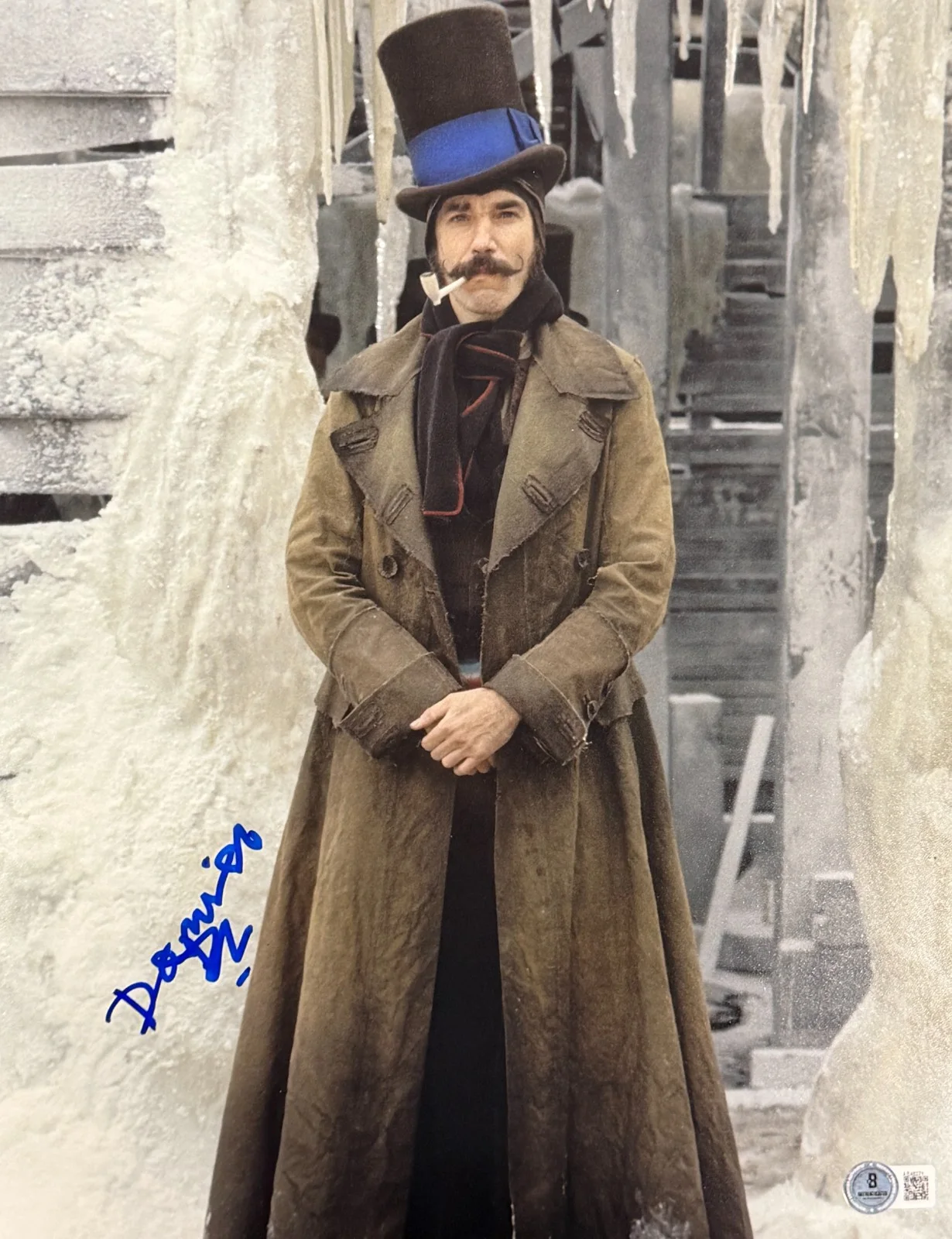 Daniel Day Lewis — Daniel Day Lewis Signed 11x14 Photo Gangs of New York Auto Beckett LOA Grade 10