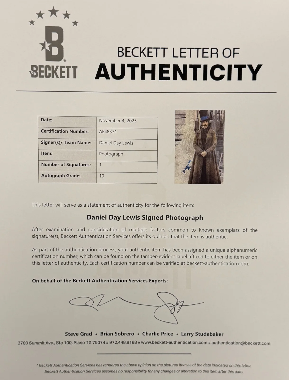 Daniel Day Lewis — Daniel Day Lewis Signed 11x14 Photo Gangs of New York Auto Beckett LOA Grade 10, изображение 2