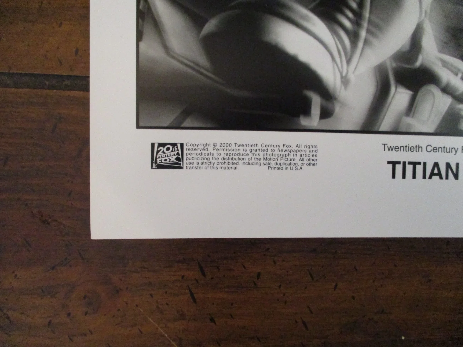 Matt Damon ("TITIAN A. E.") 2000 10 x 8 Glossy Black and White Press Photo, изображение 4