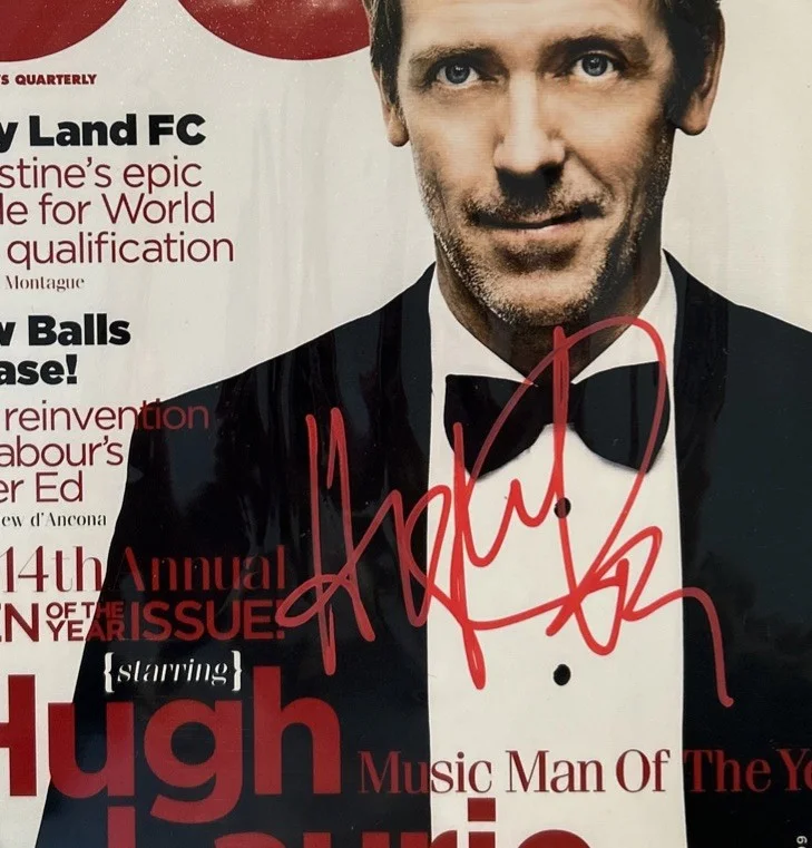 Hugh Laurie — Hugh Laurie Autographed 8x10 Photo With COA “Music Man Of The Year” Photo W/COA, изображение 2