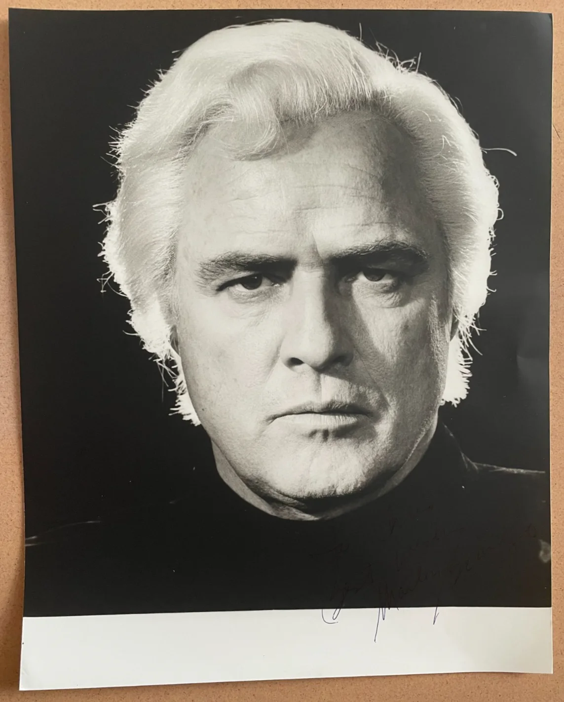 Marlon Brando — Marlon Brando Signed Autograph Signature 8x10 Superman Lex Luther Photograph