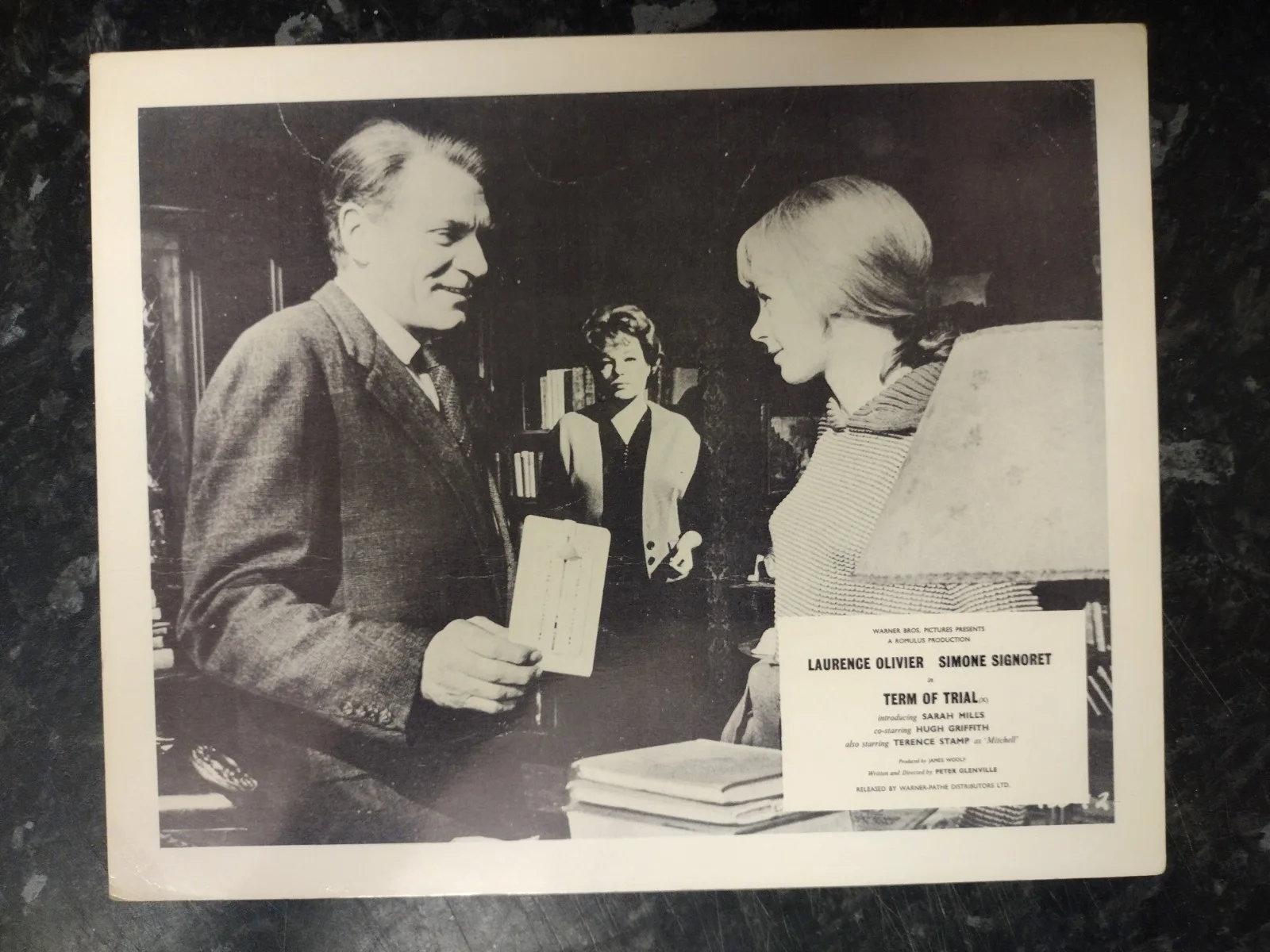 TERM OF TRIAL, 9 LOBBY CARDS.LAURENCE OLIVIER. SARAH MILES. READ CAREFULLY, изображение 5