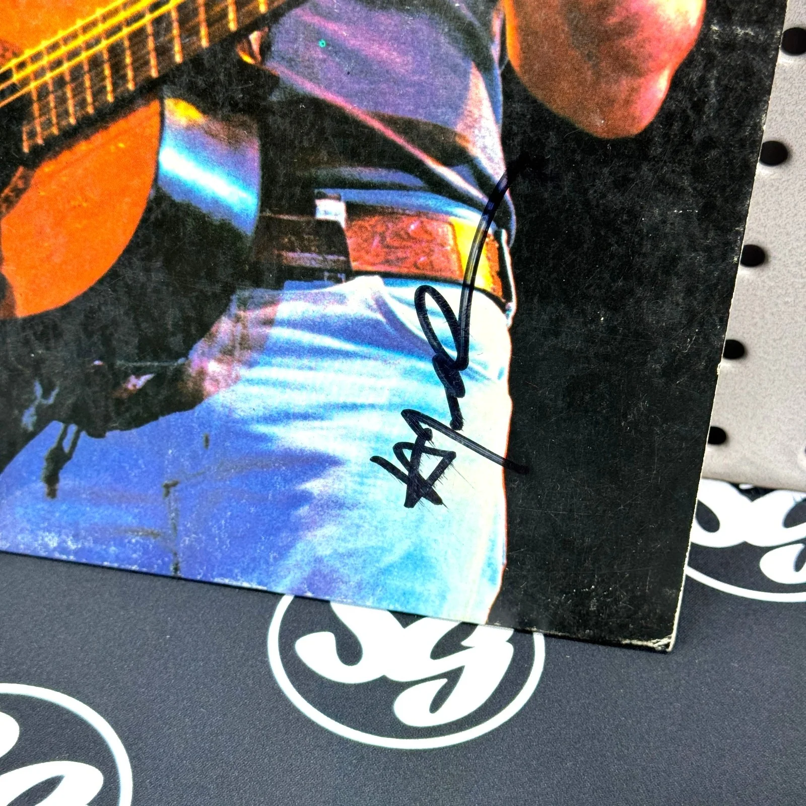 WILLIE NELSON Signed & Family Live Record Slip PSA Authentic Autograph Auto, изображение 2