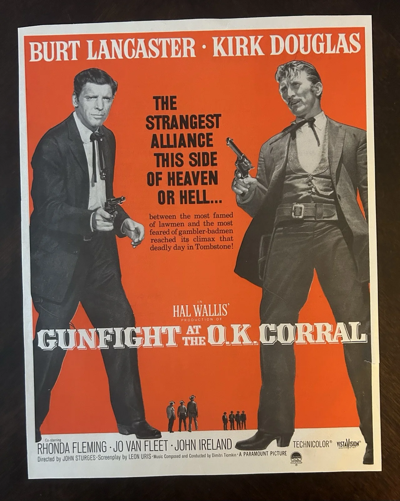 Kirk Douglas — Kirk Douglas signed IC w/ 10x12 Movie Advertisement.BAS Autograph.Hollywood icon