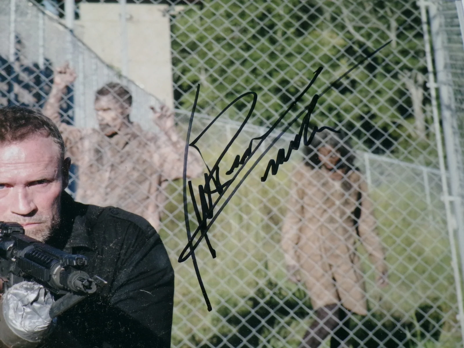 Michael Rooker — The Walking Dead Michael Rooker Signed 11X14 Photo With Character Name JSA CERT, изображение 2