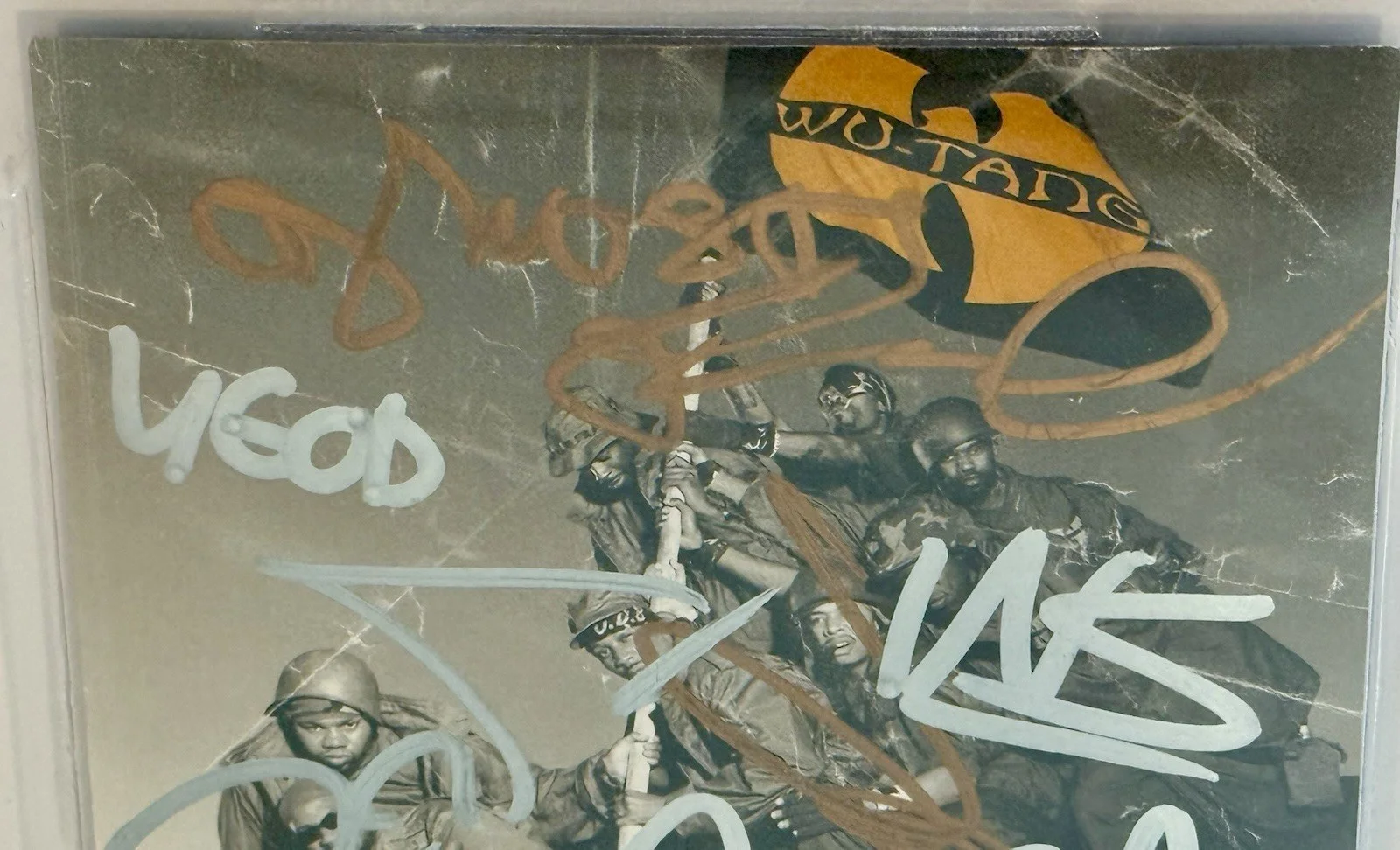 Wu Tang Clan signed CD Jacket iron flag Rza Gza group autographed beckett coa, изображение 3