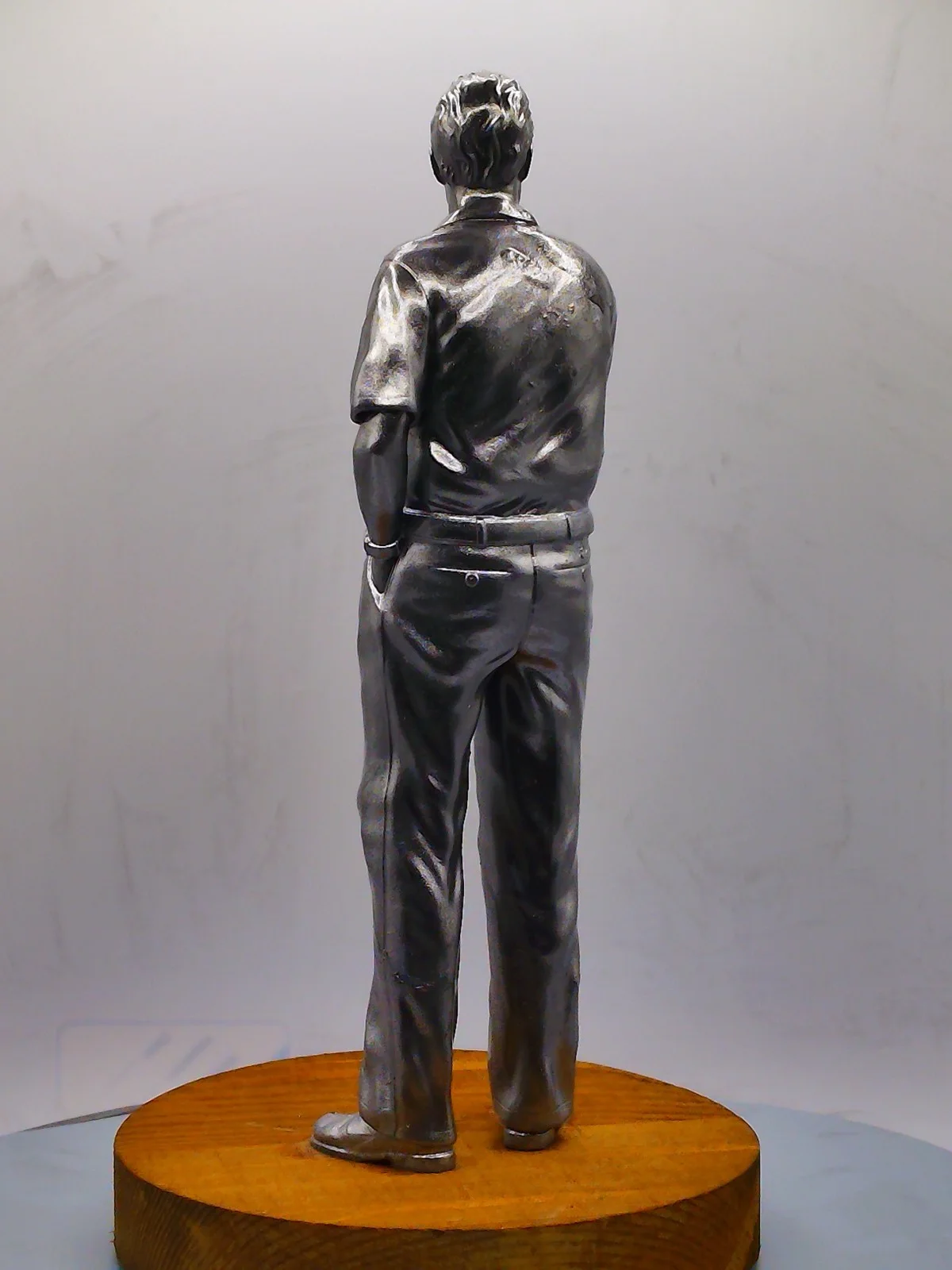 Clint Eastwood 'The Grand Tarino' Statue - Metallic Silver Finish By Cave Craft, image 4