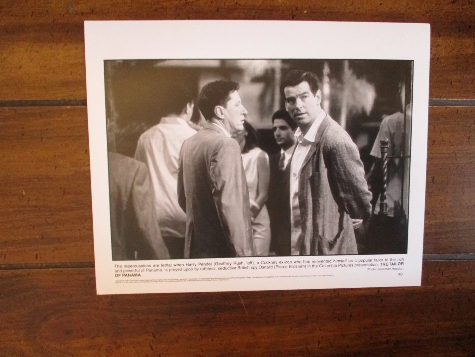 Pierce Brosnan/Geoffrey Rush(THE TAILOR OF PANAMA)10 x 8 2001 Black/White Photo, изображение 2