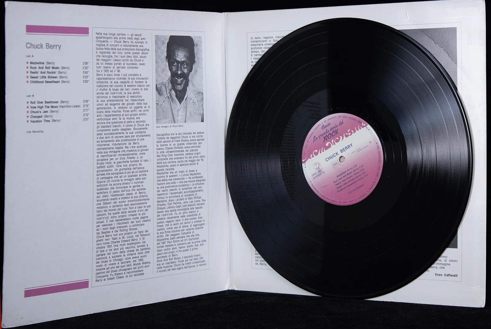 Chuck Berry — CHUCK BERRY - RECORD ALBUM COVER SIGNED, image 5