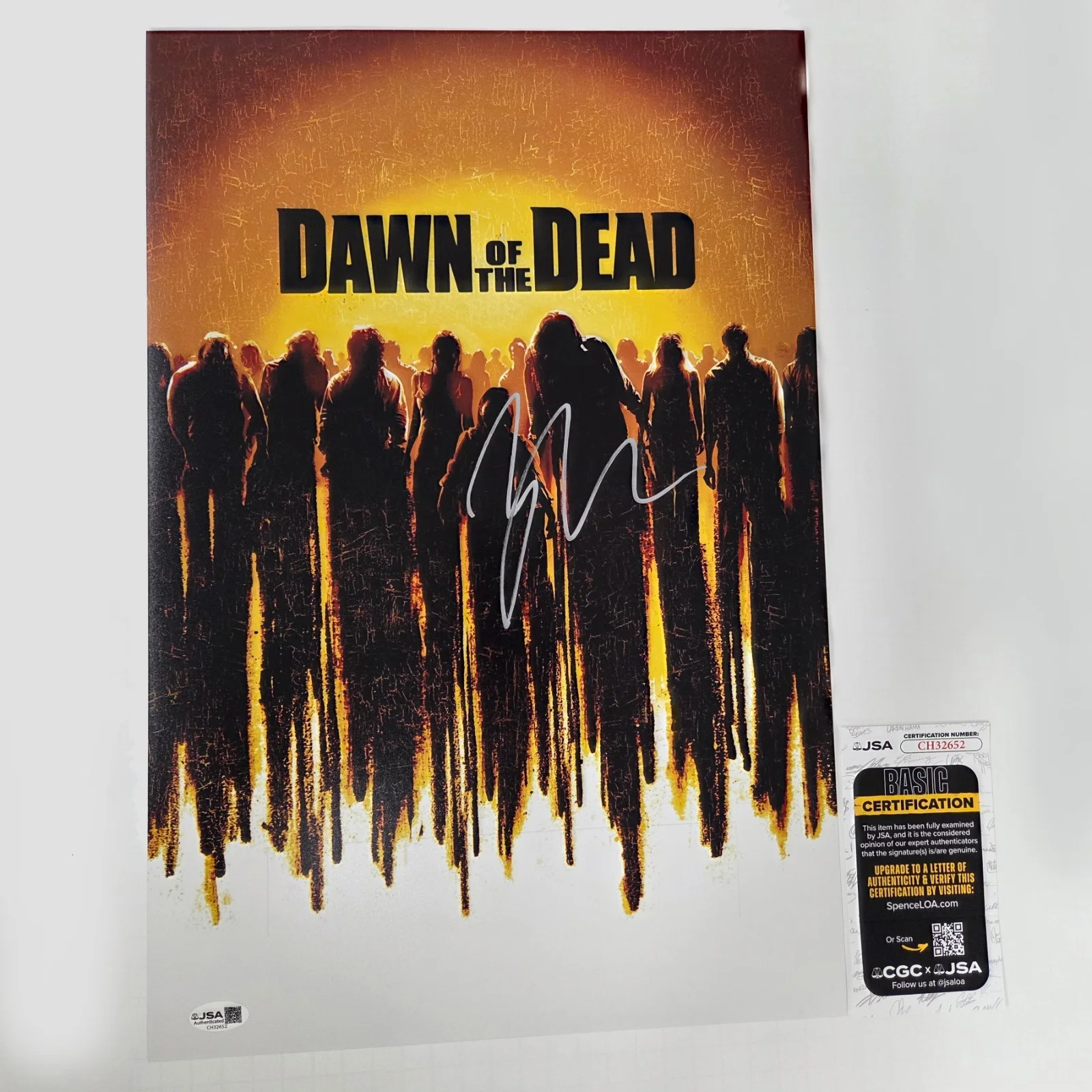 ZACK SNYDER — ZACK SNYDER Authentic Hand-signed "DAWN OF THE DEAD" 12x18 Photo (JSA COA)