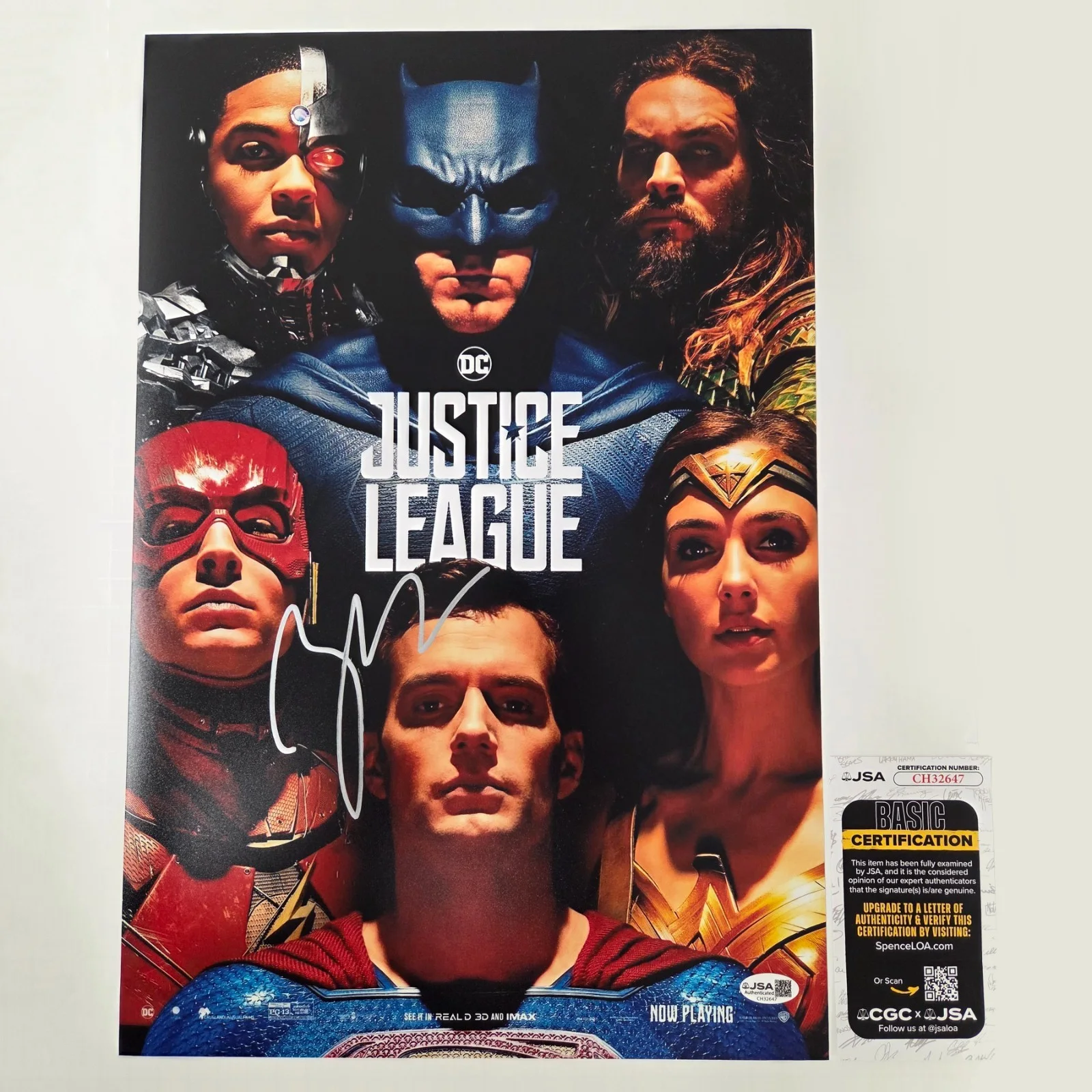ZACK SNYDER — ZACK SNYDER Authentic Hand-signed "JUSTICE LEAGUE" 12x18 Photo (JSA COA)