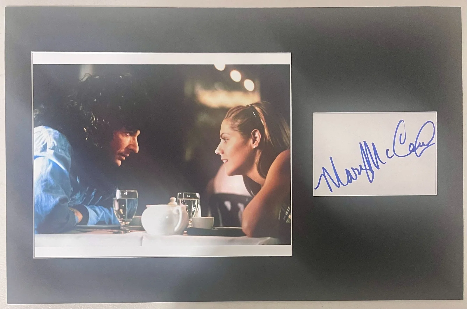 MARY MCCORMACK — Mary McCormack Private Parts matted signed index card with photo 11x17 #1 Alison
