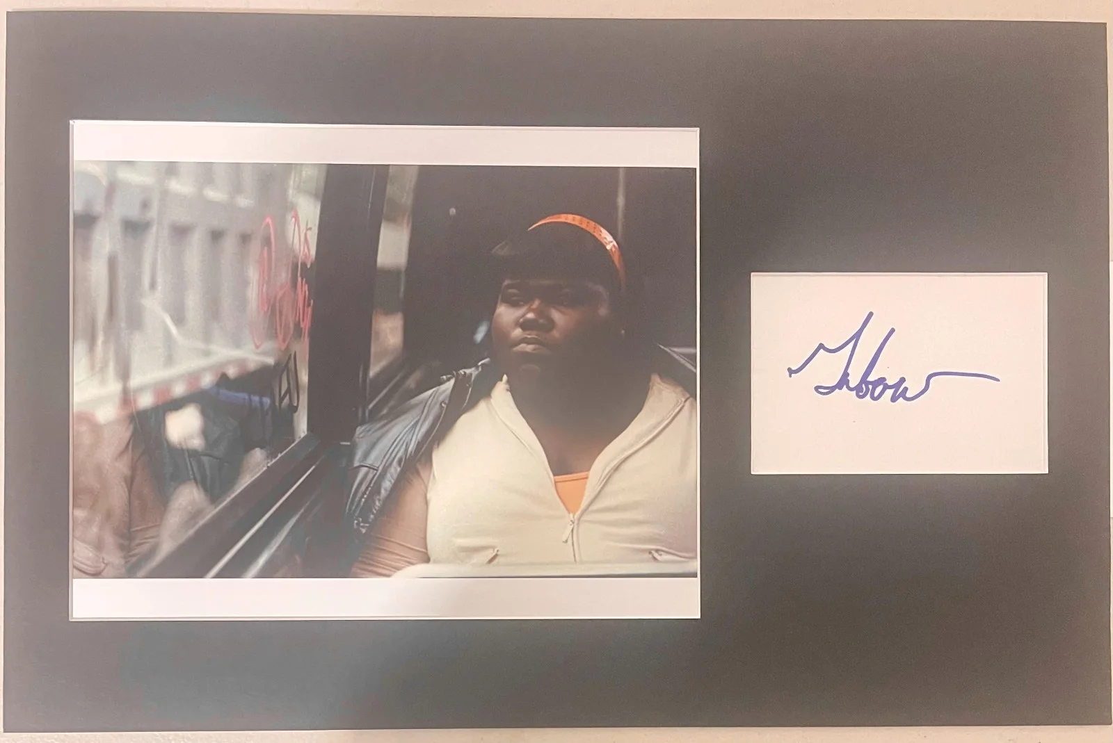 GABOUREY SIDIBE — Gabourey Sidibe Prescious matted signed index card with photo 11x17 #1