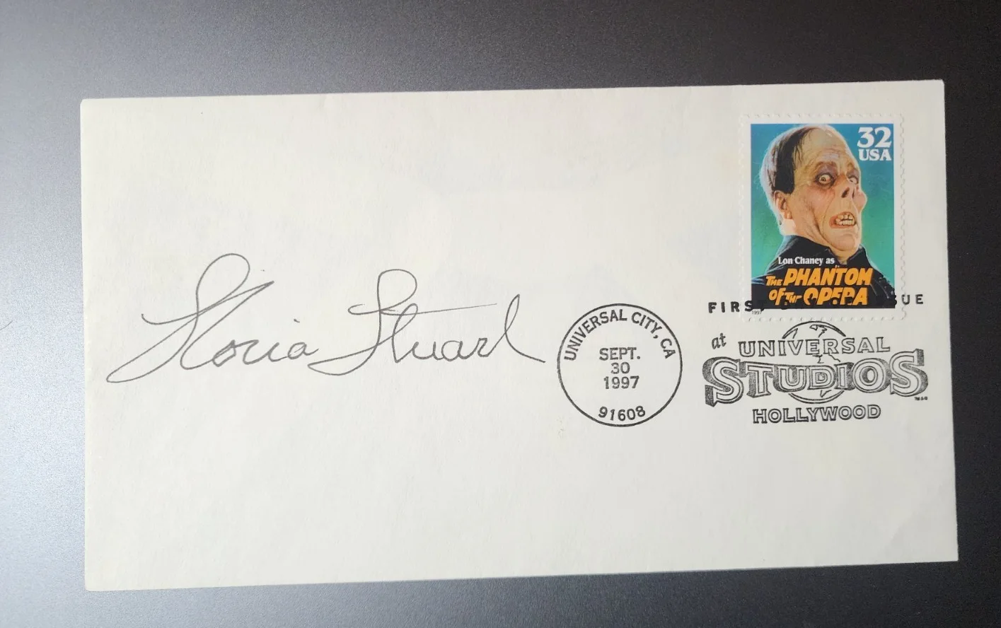 Gloria Stuart — GLORIA STUART SIGNED Phantom of the Opera First Day Issue w/Lon Chaney Stamp, image 2