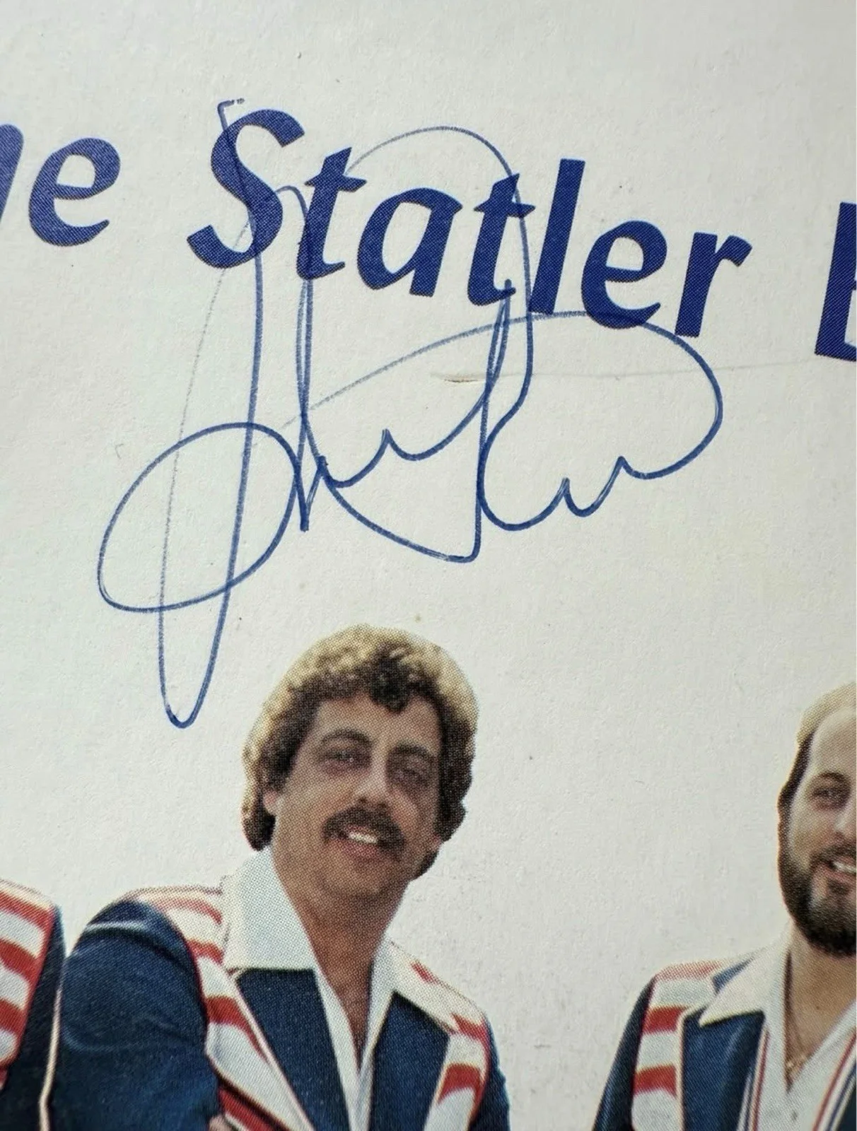 Statler Brothers Autographed Suoviner Book, image 4