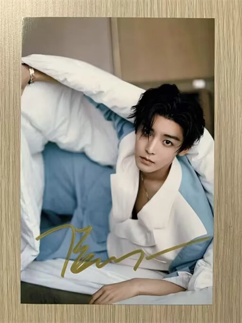 Hou minghao — New Hou Minghao Autographed Signed Photos Handsigned, image 2