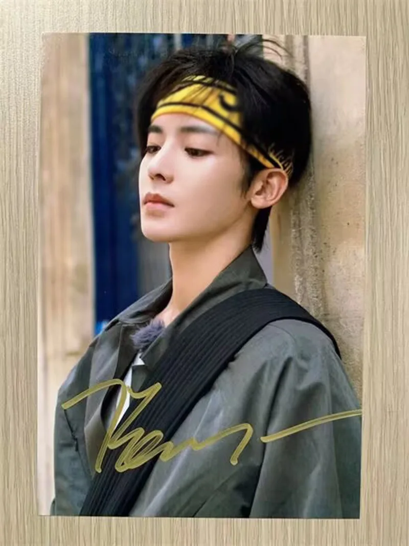 Hou minghao — New Hou Minghao Autographed Signed Photos Handsigned, image 3