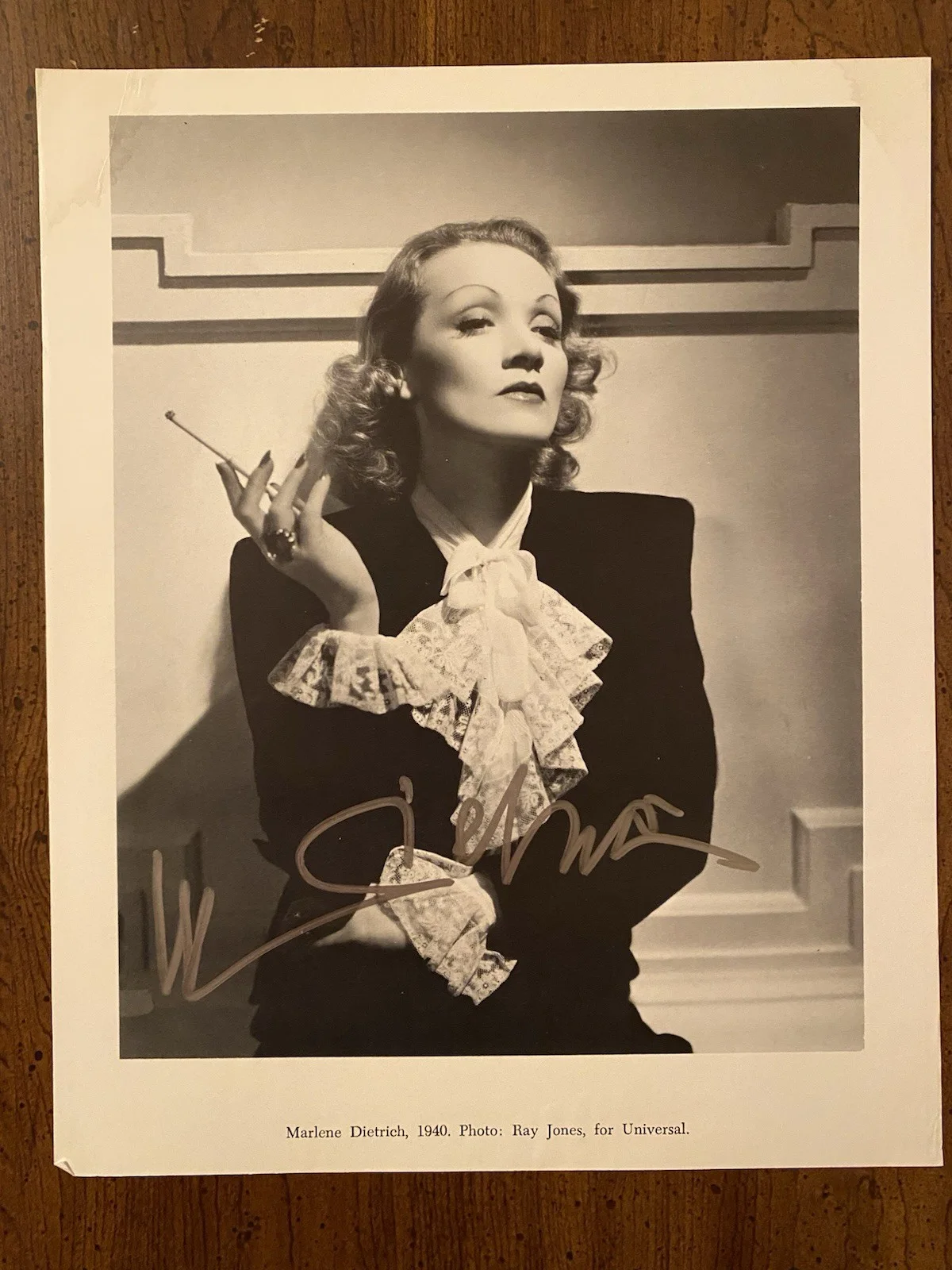 Marlene Dietrich — Marlene Dietrich Signed Autographed Photo With COA Touch Of Evil Stage Fright