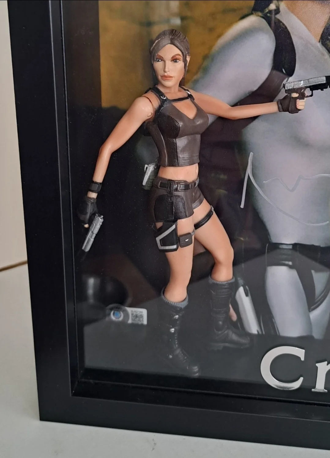 ANGELINA JOLIE as LARA CROFT Signed 8x10 Neco Figure Custom Shadowbox Beckett MT, image 5