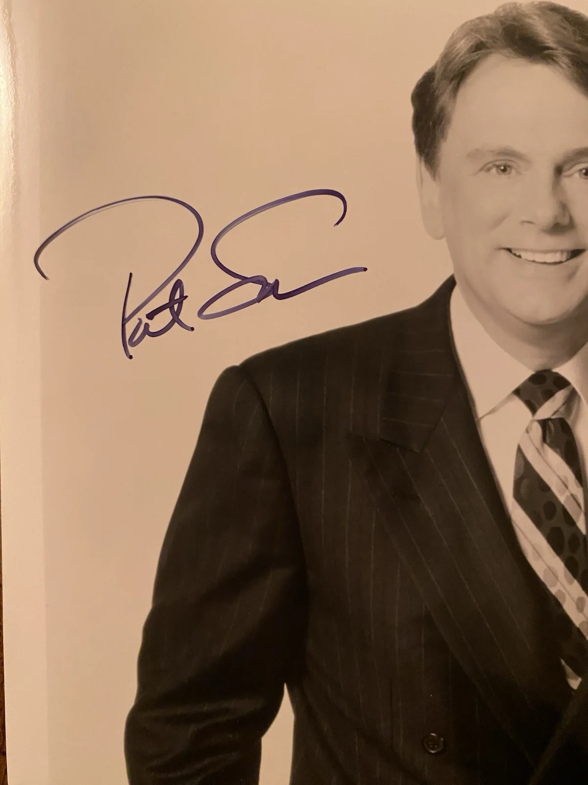 Pat Sajak, Vanna White — Pat Sajak Vanna White Signed Autographed Wheel Of Fortune Photo With COA, изображение 2