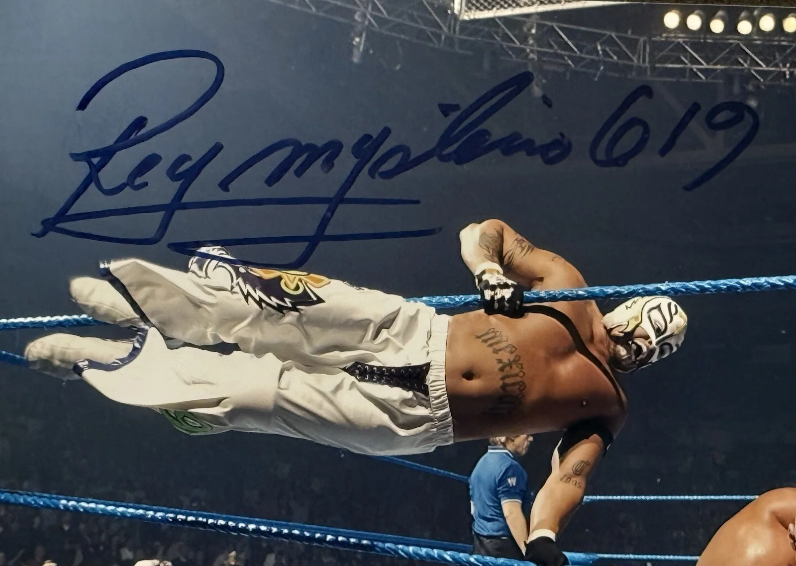 Rey Mysterio 🔥Hand SIGNED 8x10 PHOTO AUTOGRAPH Wrestling Hof JAS COA WWF, изображение 3