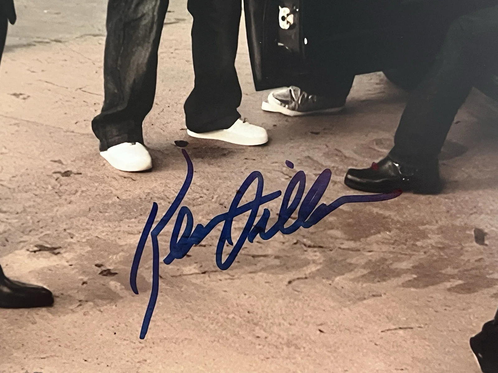 Adrian Grenier, Kevin Connolly, Jerry Ferrara, Kevin Dillon — Entourage Signed 11x14 Photo (4x) Grenier, Connolly, Ferrara & Dillon BAS COA, изображение 2