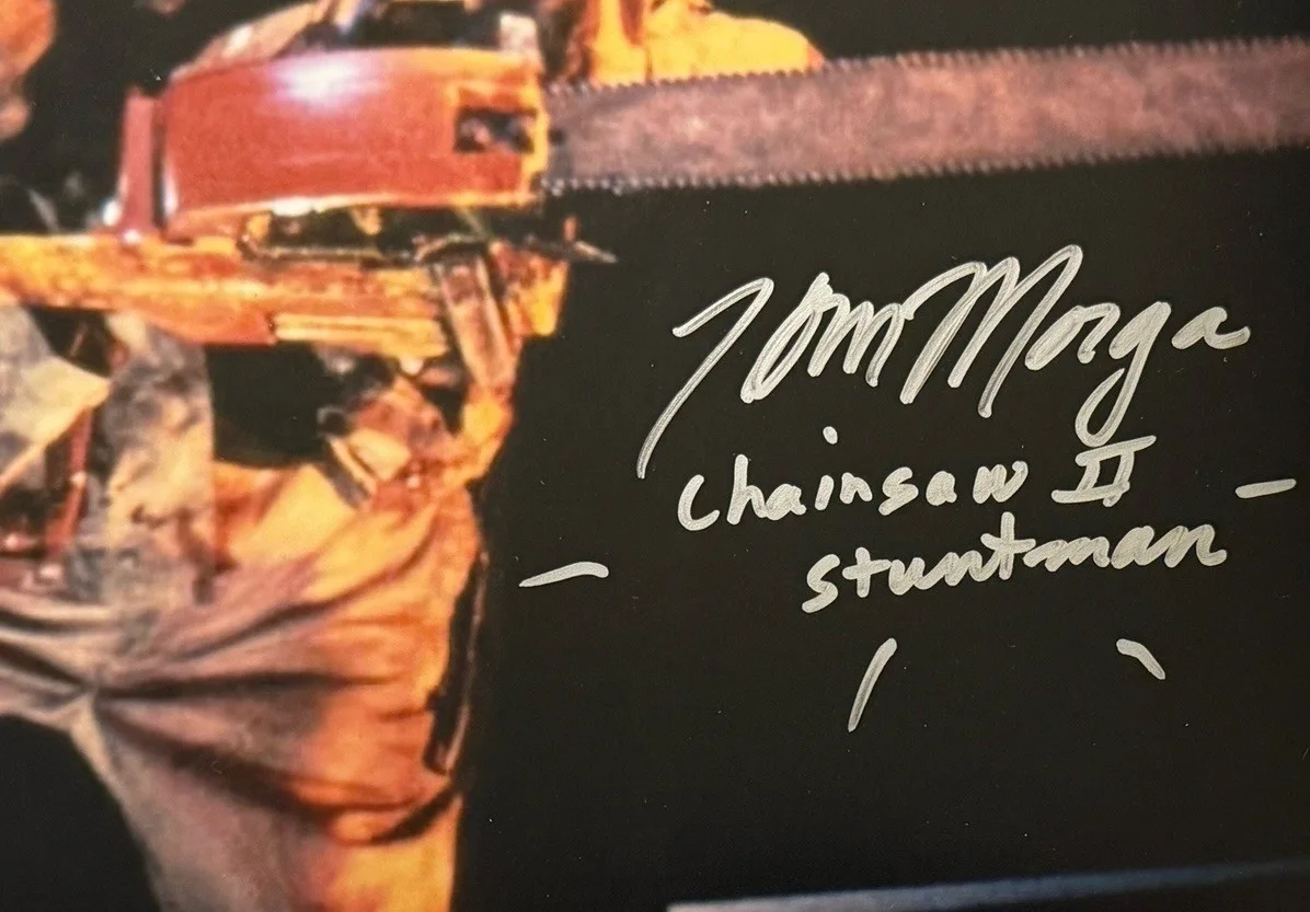 Tom Morga — Tom Morga Signed Leatherface 8x10 Photo Texas Chainsaw Part 2 Exact Proof A, image 3