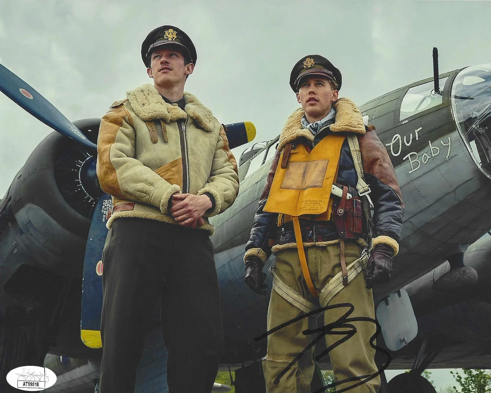 AUSTIN BUTLER — AUSTIN BUTLER SIGNED AUTOGRAPHED MASTERS OF THE AIR 8X10 PHOTO JSA 1