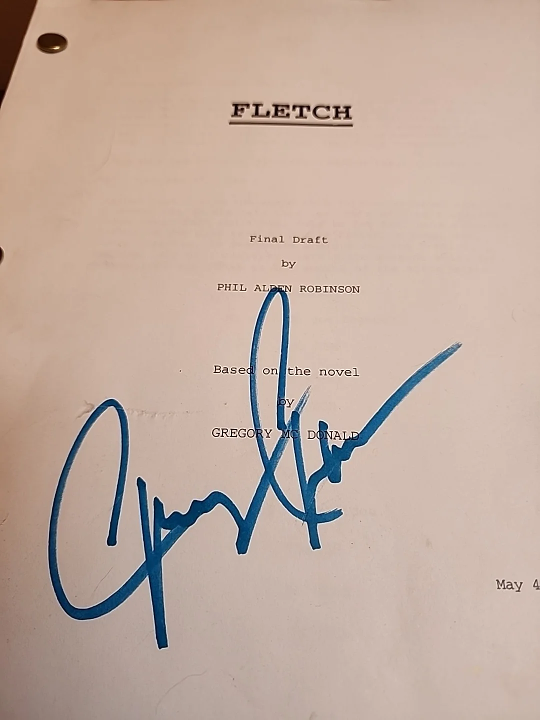Chevy Chase — Chevy Chase Signed Autograph Fletch Full Movie Script Screenplay, May 4, 1986, изображение 2