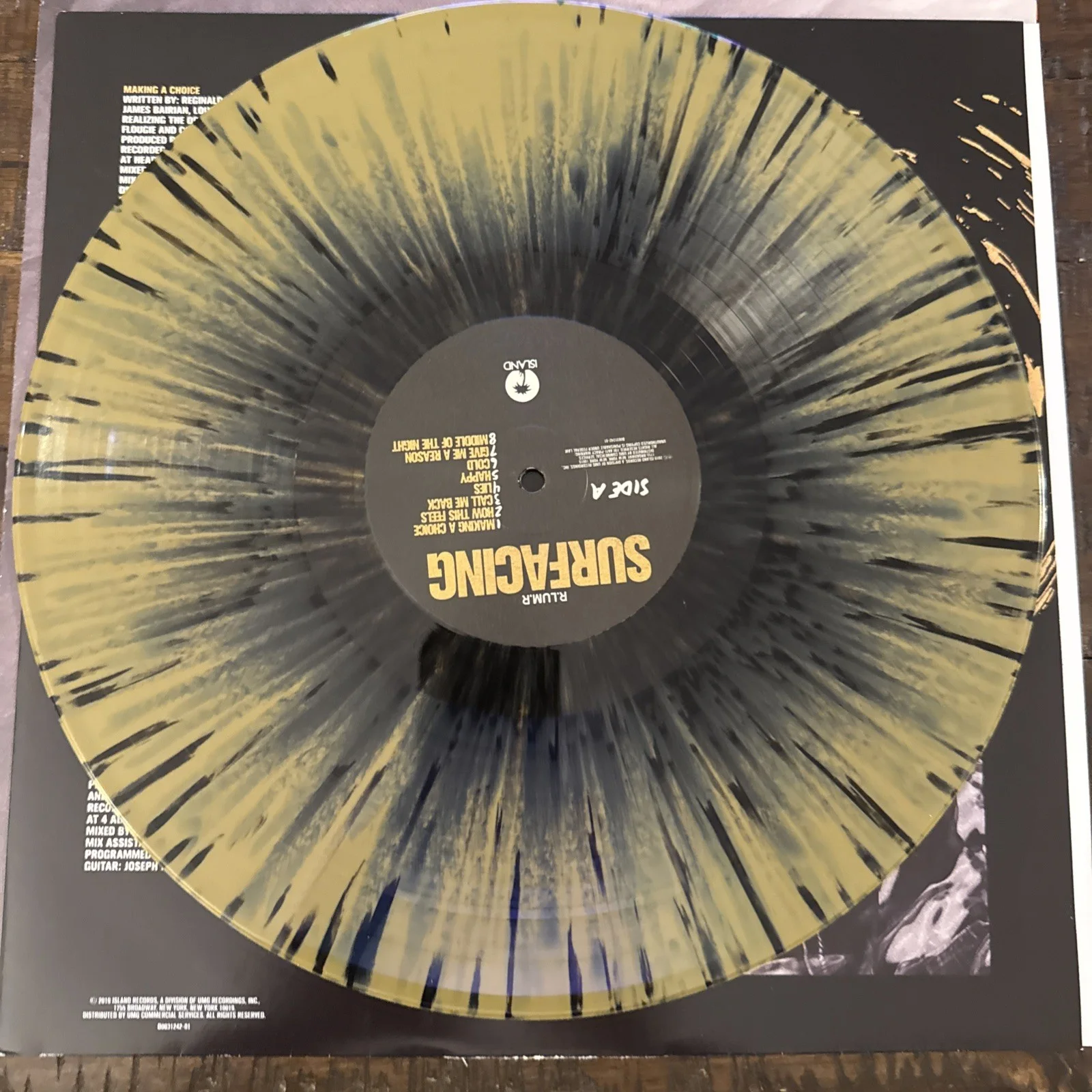 R.Lum.R - Surfacing Vinyl Signed And Inscribed Gold And Black Vinyl Special Ed, изображение 3