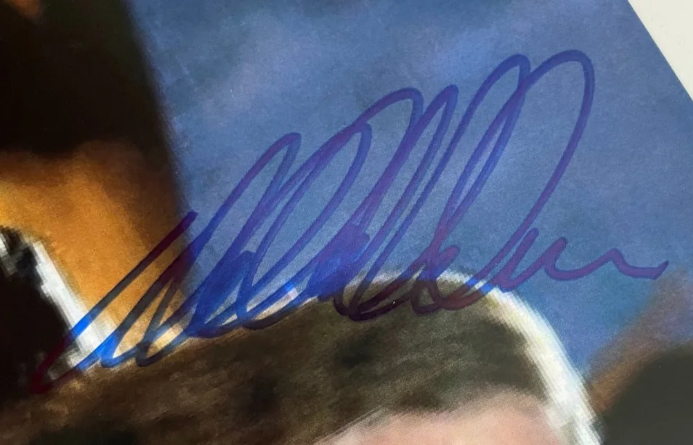 Willie Nelson — Willie Nelson Signed Autograph Signature 10x8 Photograph with COA, изображение 2