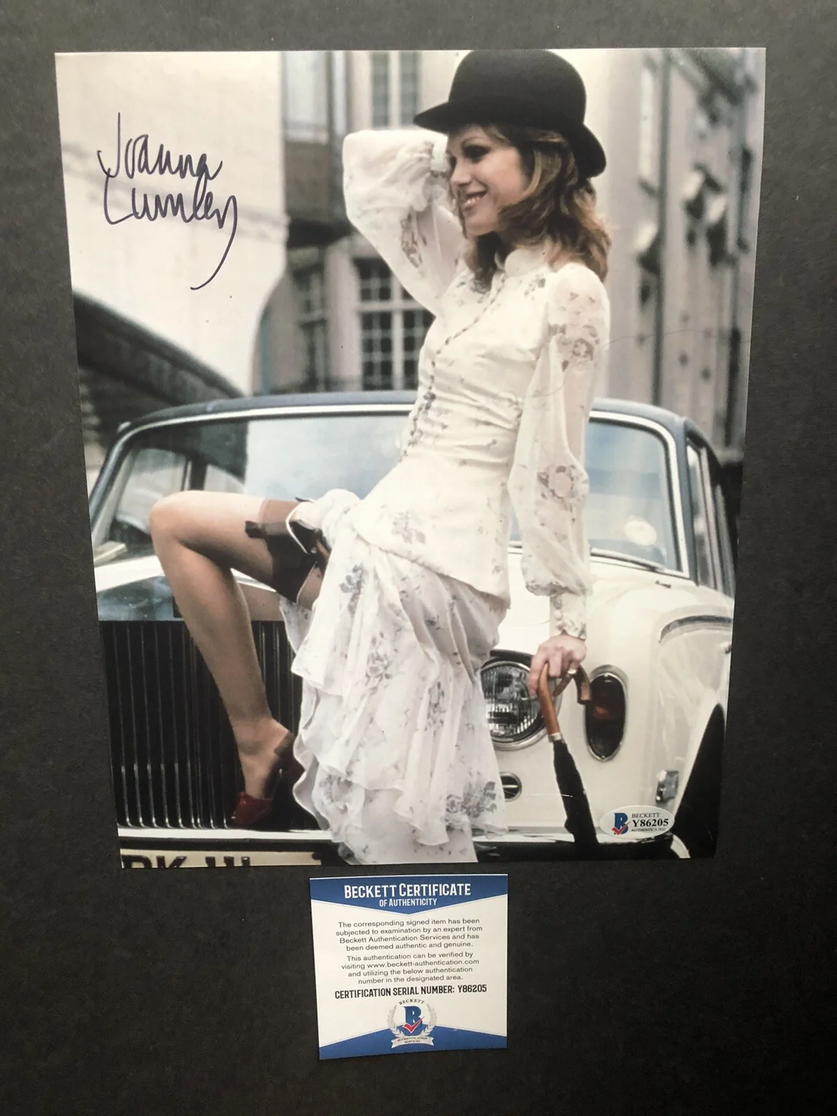 Joanna Lumley — Joanna Lumley autographed signed 8x10 photo Beckett BAS COA Sexy Hot Patsy Stone