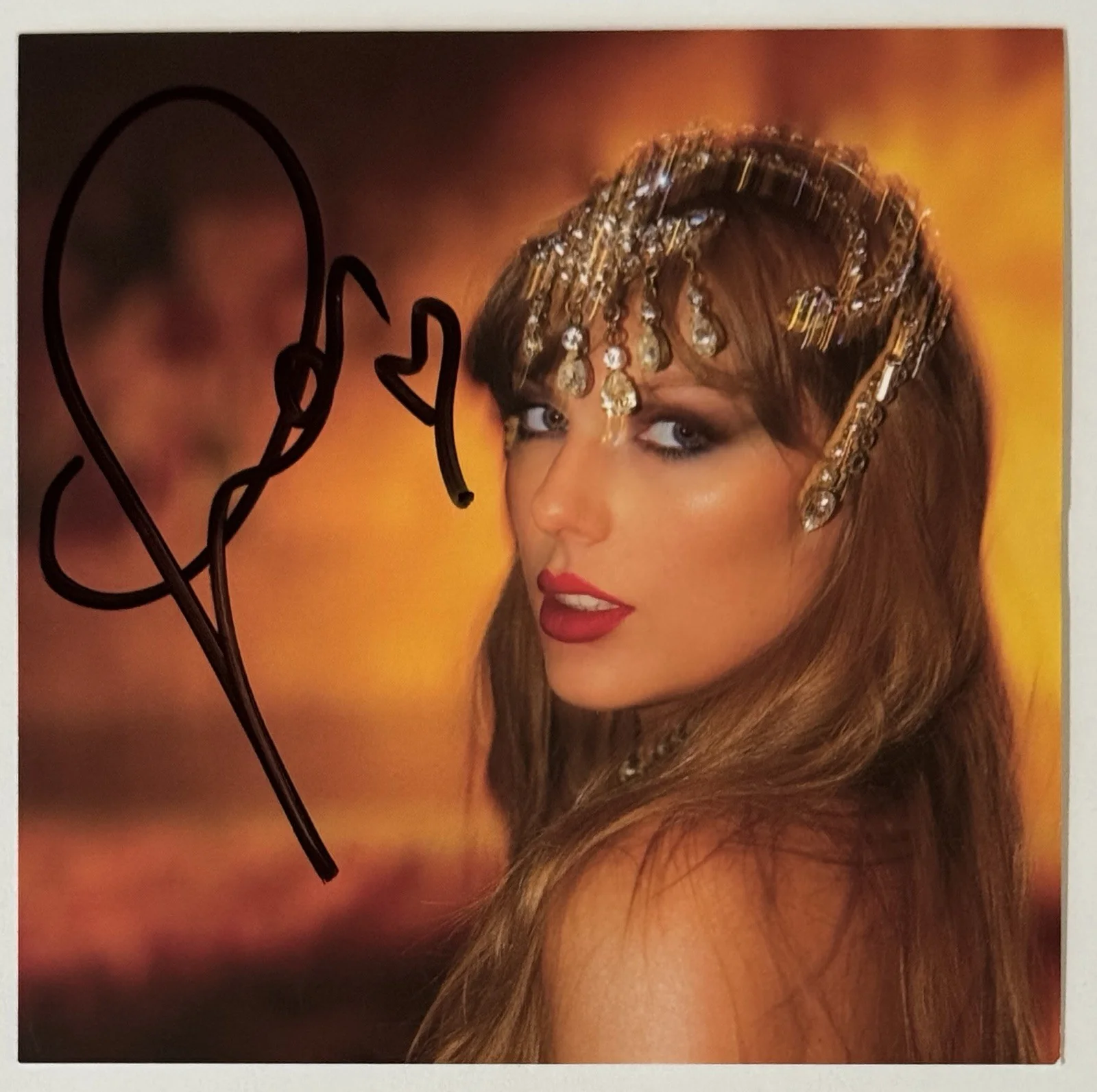 SIGNED CUTE HEART TAYLOR SWIFT LIFE OF A SHOWGIRL PHOTO 1 & CD BAS BECKETT COA, изображение 4