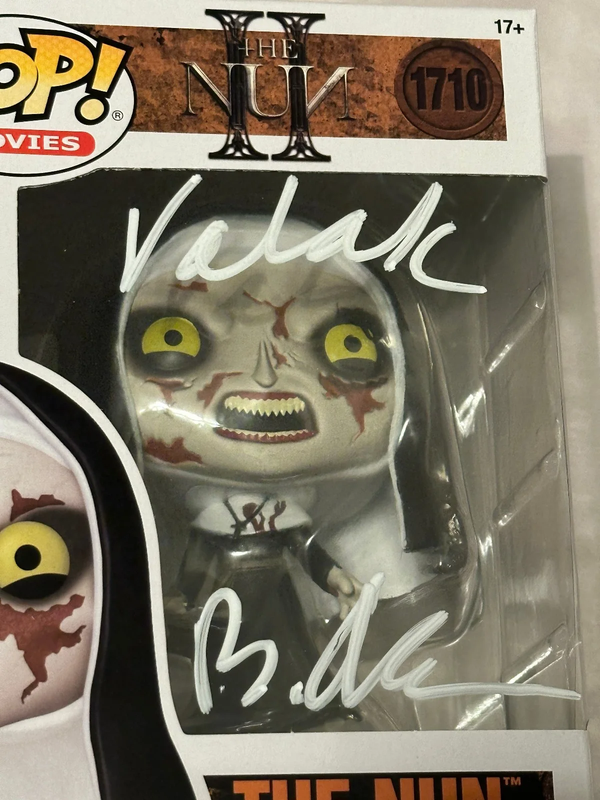 Bonnie Aarons — Bonnie Aarons Signed & Inscribed The Nun Funko Pop with Beckett Witnessed COA, изображение 2