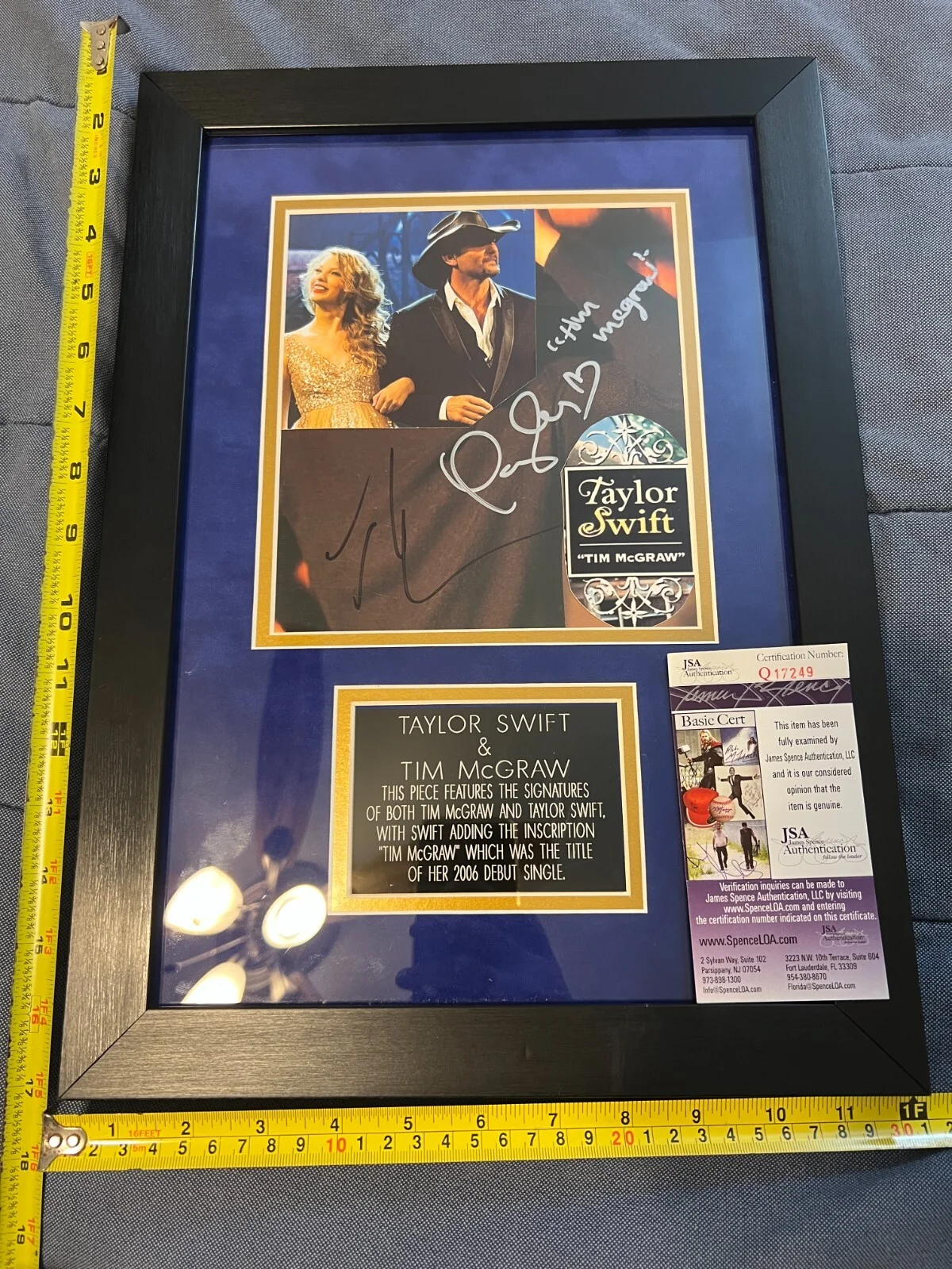 Taylor Swift/Tim McGraw Dual-Signed Autograph 12x17 Debut Framed Photo JSA COA, изображение 3