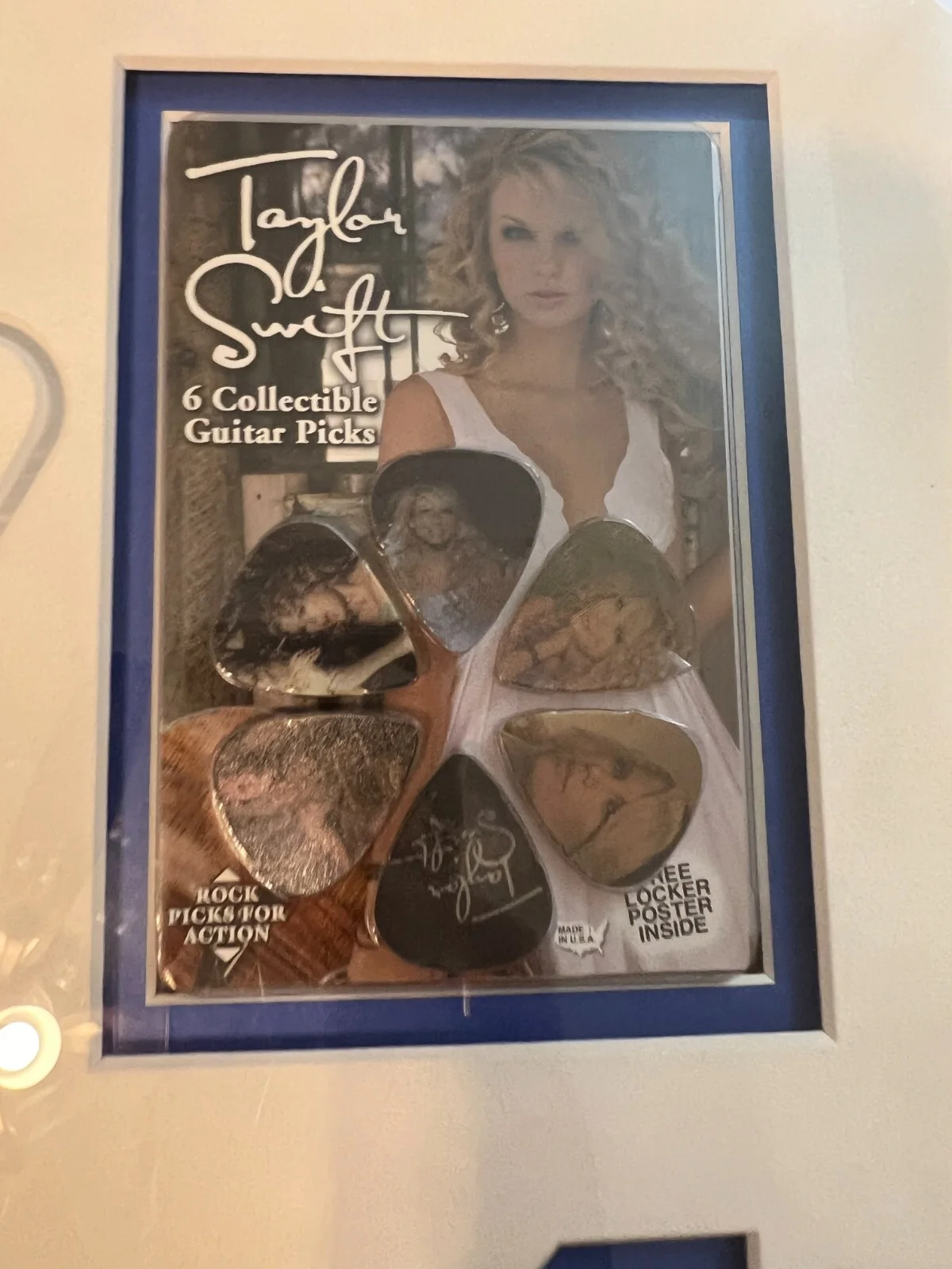 Taylor Swift Signed Autograph Debut Guitar Picks 19x34" Framed Display JSA COA, image 5