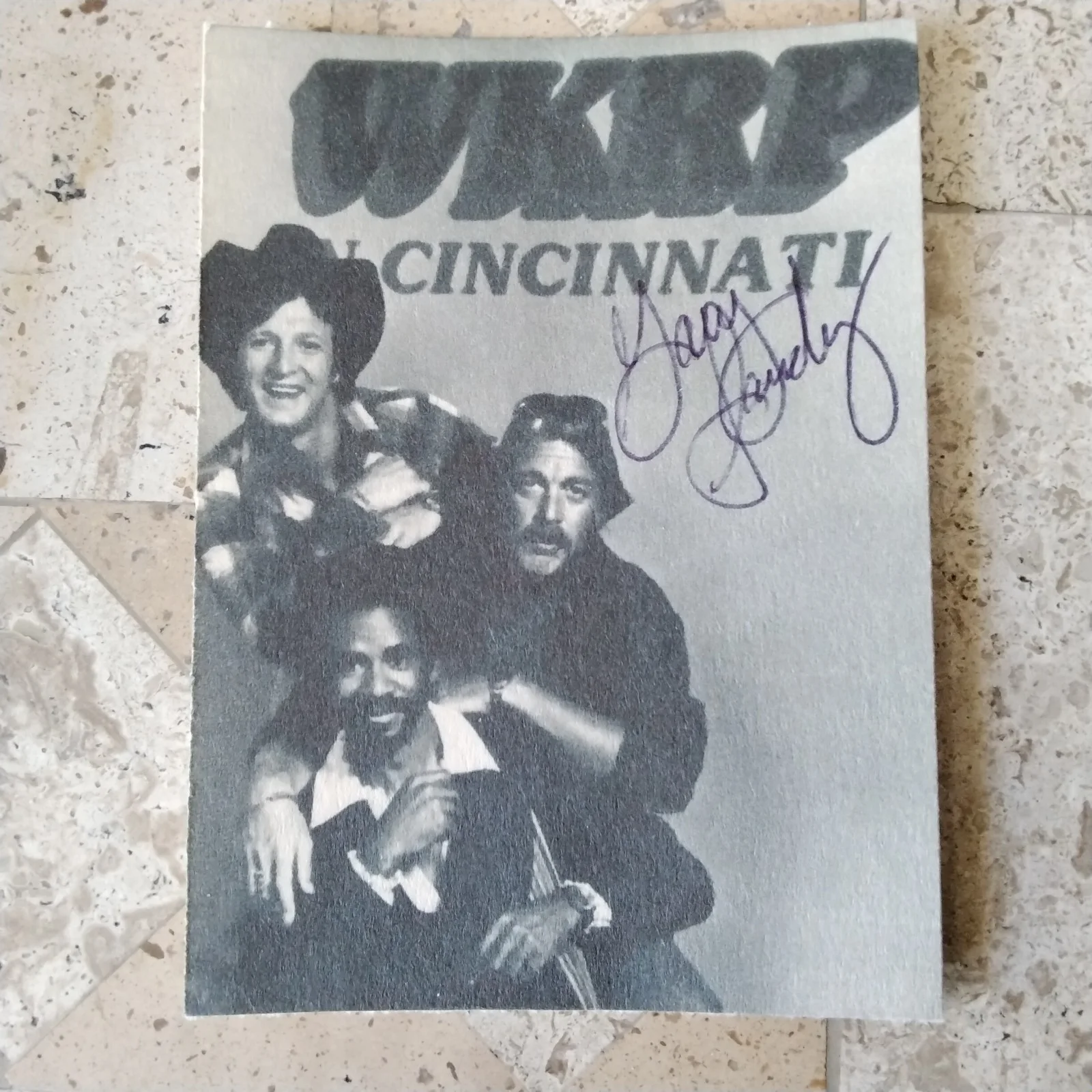Gary Sandy SIGNED Photo TV Actor WKRP In Cincinnati All That Glitters Soap Opera, изображение 3