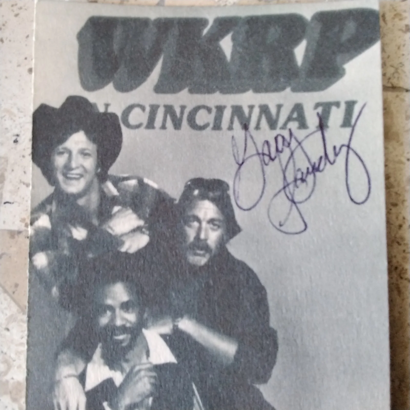 Gary Sandy SIGNED Photo TV Actor WKRP In Cincinnati All That Glitters Soap Opera, изображение 4