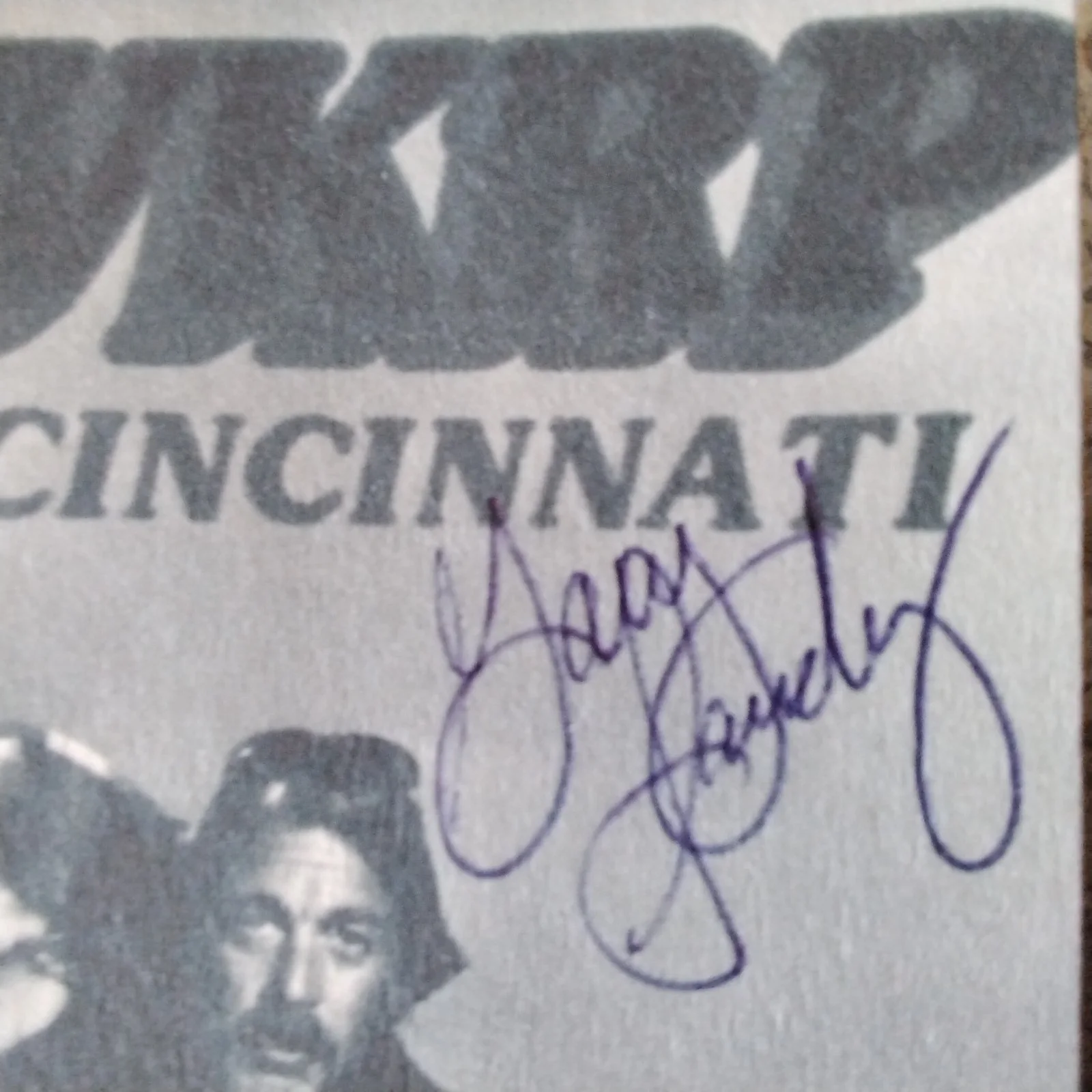 Gary Sandy SIGNED Photo TV Actor WKRP In Cincinnati All That Glitters Soap Opera, изображение 5