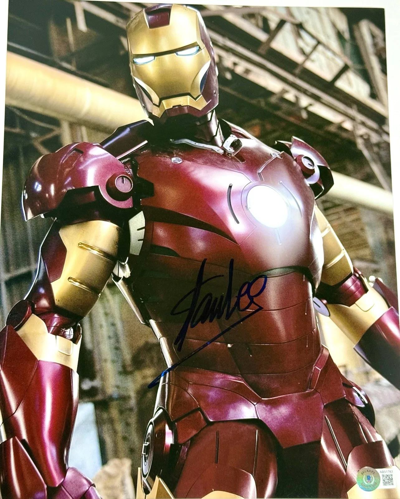 Stan Lee — Stan Lee signed Photo Iron Man movie 11x14 inch beckett coa