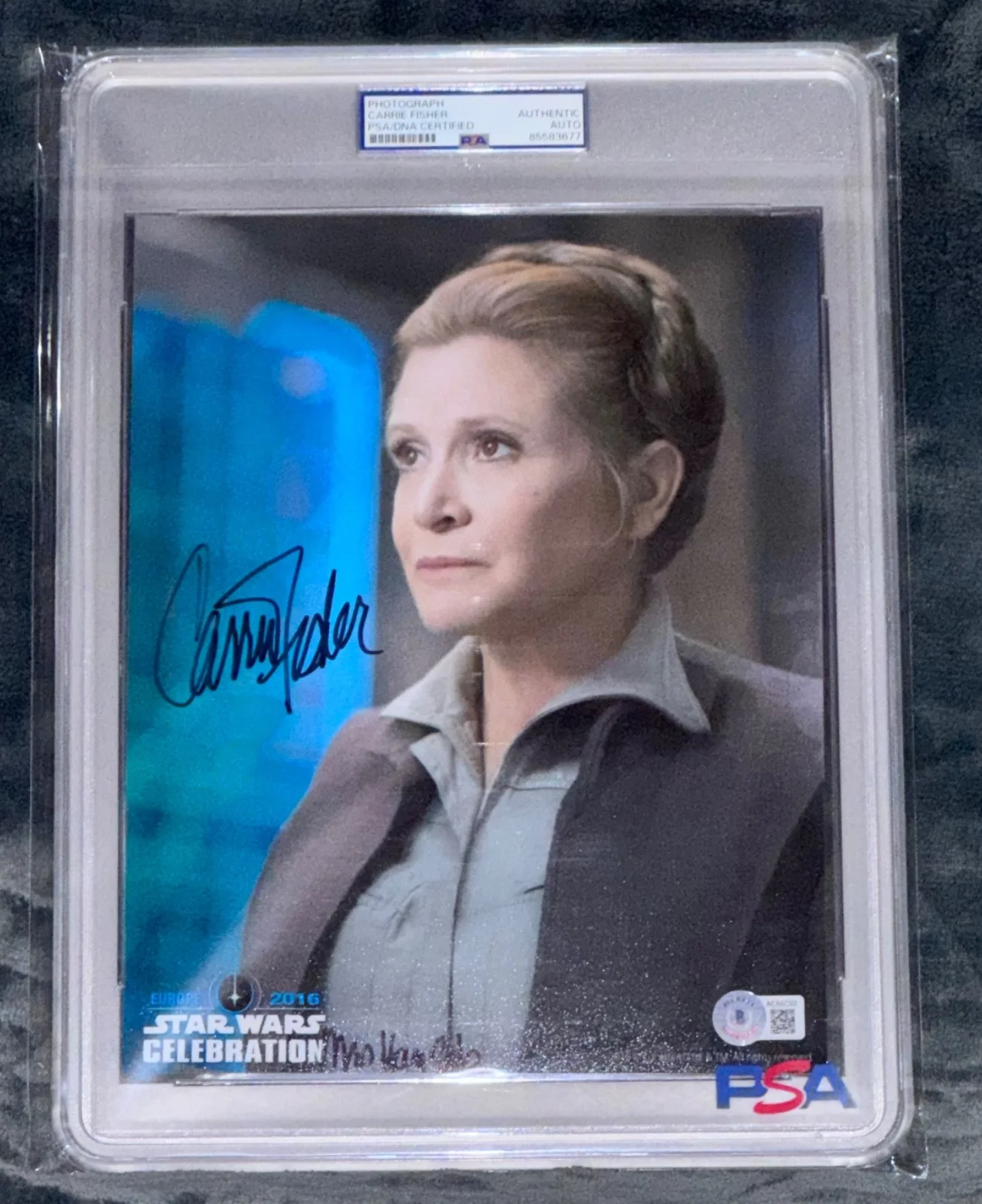 Carrie Fisher — Signed Carrie Fisher Photo Mrs Han Solo inscription Star Wars TFA 8x10 Auto PSA, изображение 2
