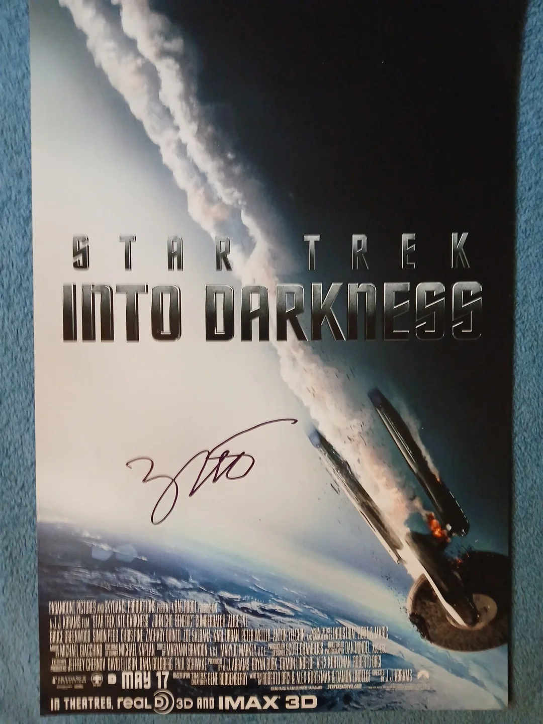 zachary quinto — Zachary Quinto Hand Signed INTO DARKNESS 11X17 PHOTO 📸, image 2
